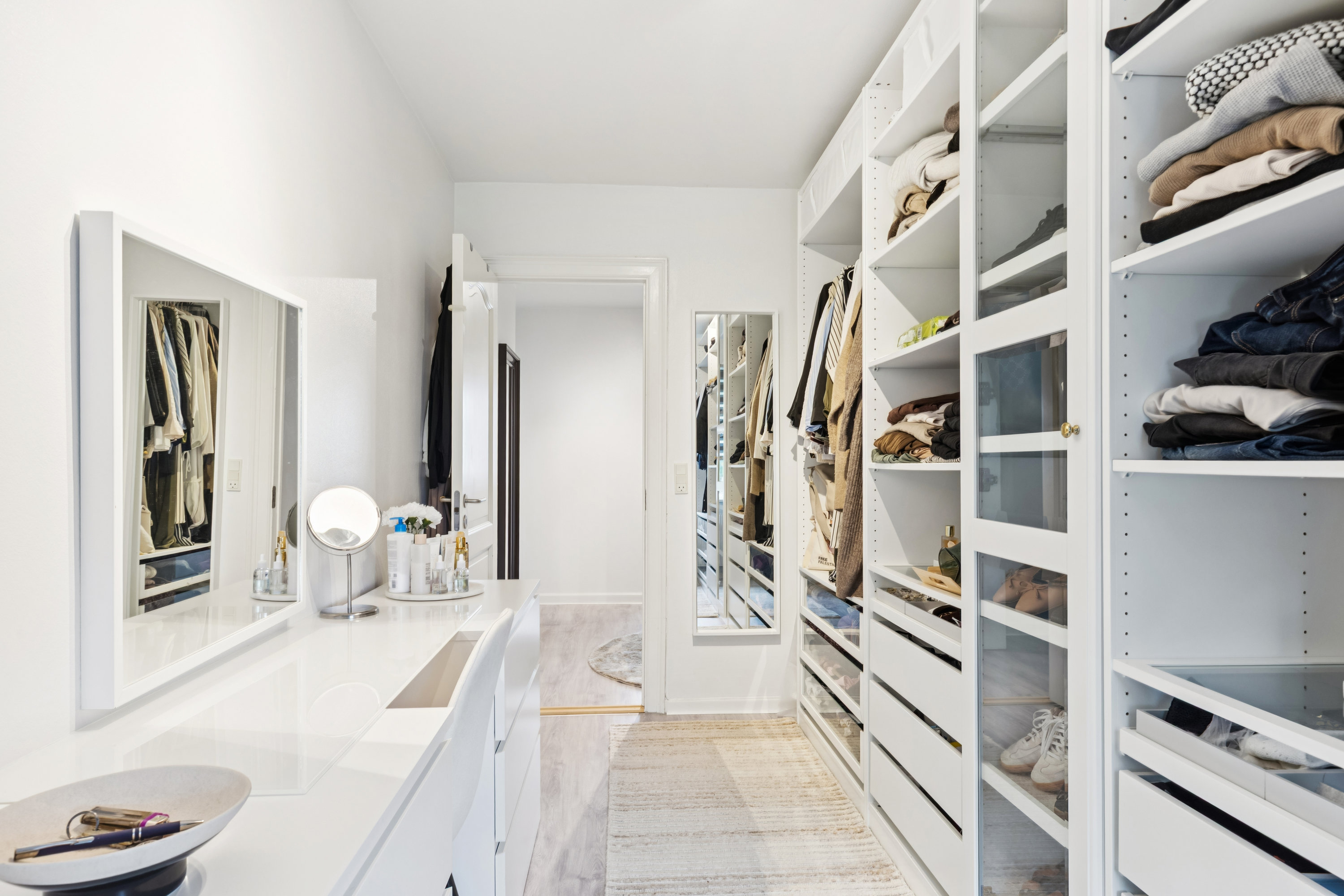 Fremhævet værelse billede i fuldskærmstilstand. Billede af Lindevangshusene 64, 2. th., 2630 Taastrup