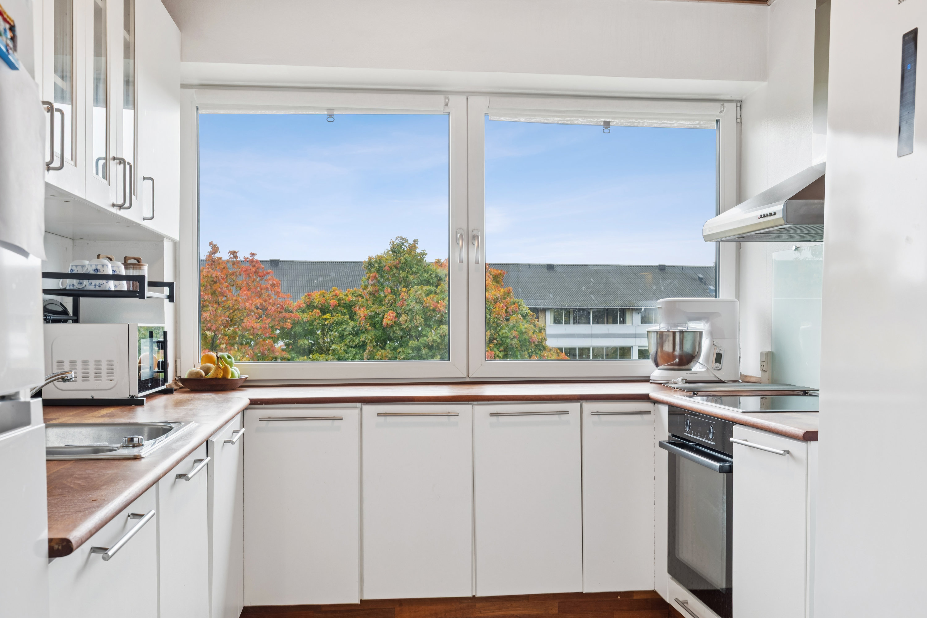 Fremhævet køkken billede i fuldskærmstilstand. Billede af Lindevangshusene 64, 2. th., 2630 Taastrup