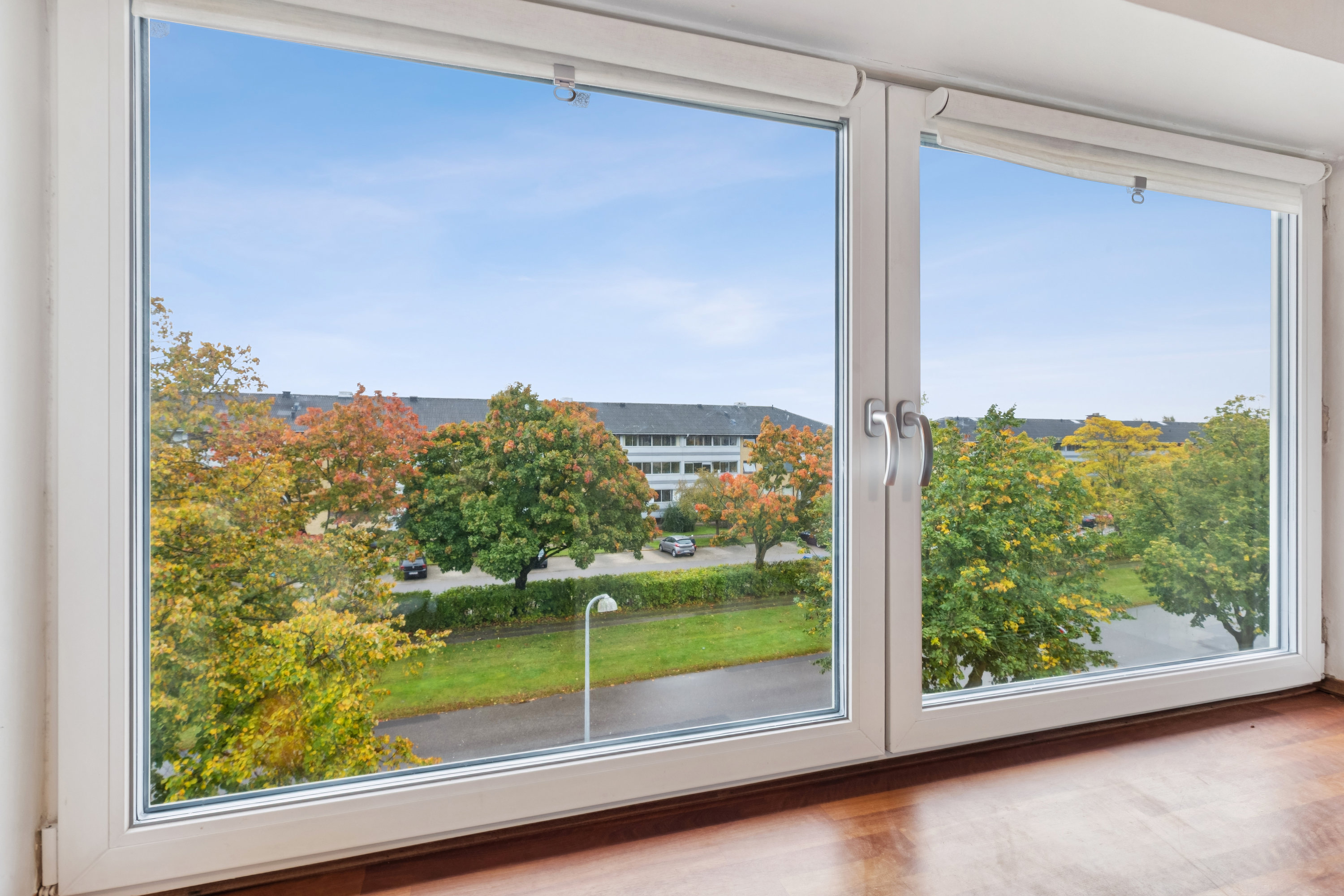 Fremhævet udsigt billede i fuldskærmstilstand. Billede af Lindevangshusene 64, 2. th., 2630 Taastrup