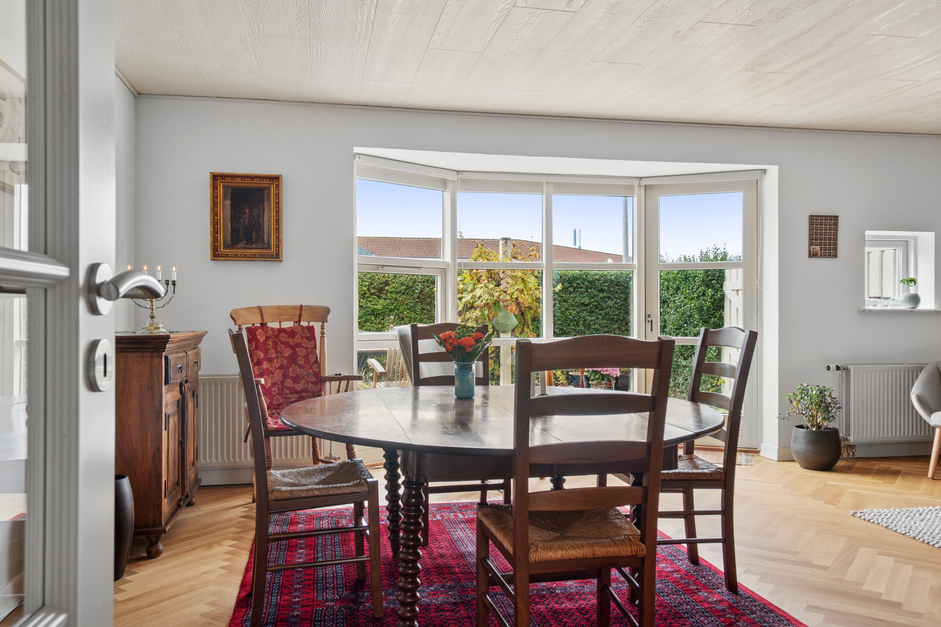 Fremhævet stue billede i fuldskærmstilstand. Billede af Valmuebakken 21, 2625 Vallensbæk