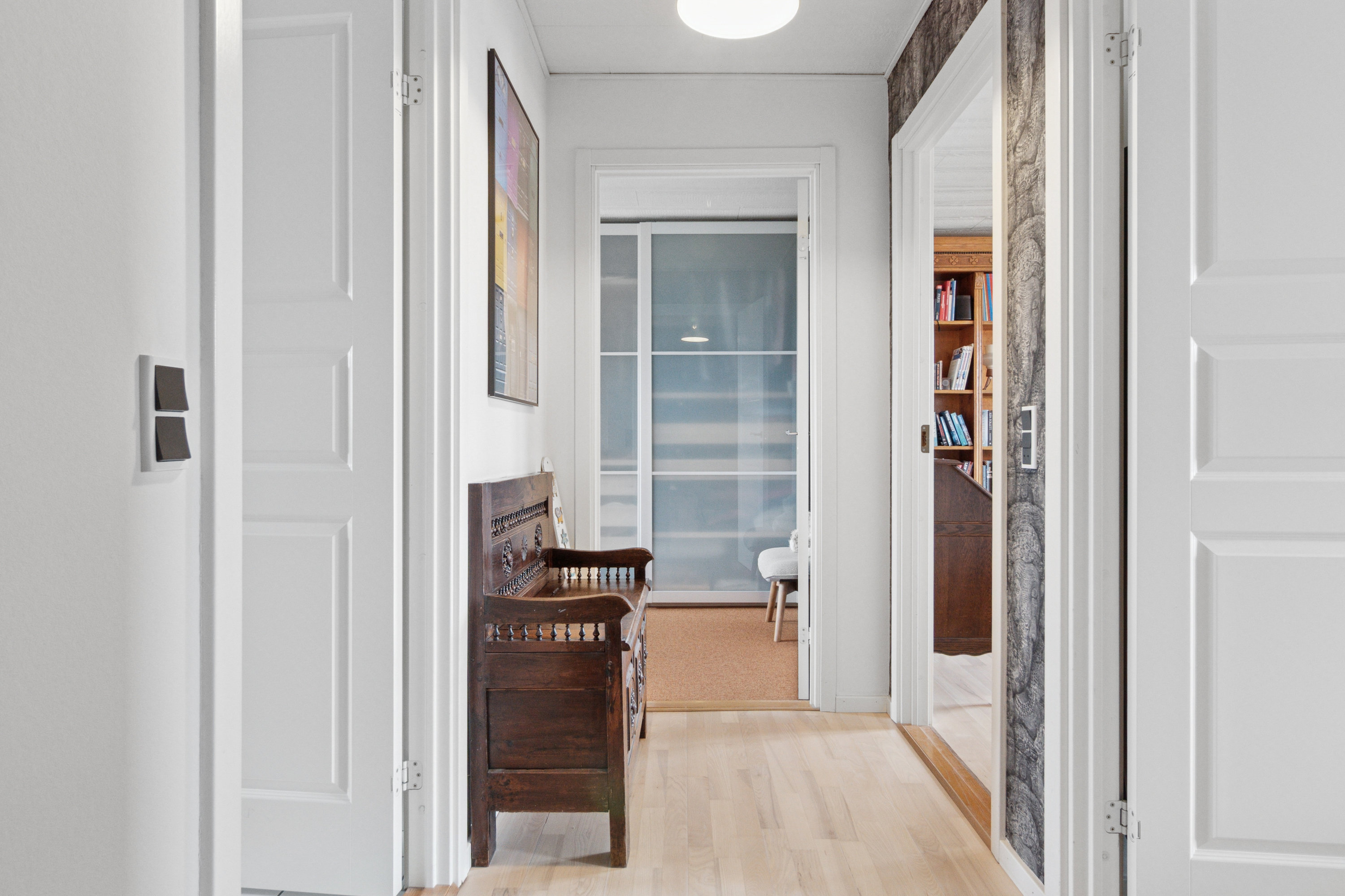 Fremhævet gang billede i fuldskærmstilstand. Billede af Valmuebakken 21, 2625 Vallensbæk