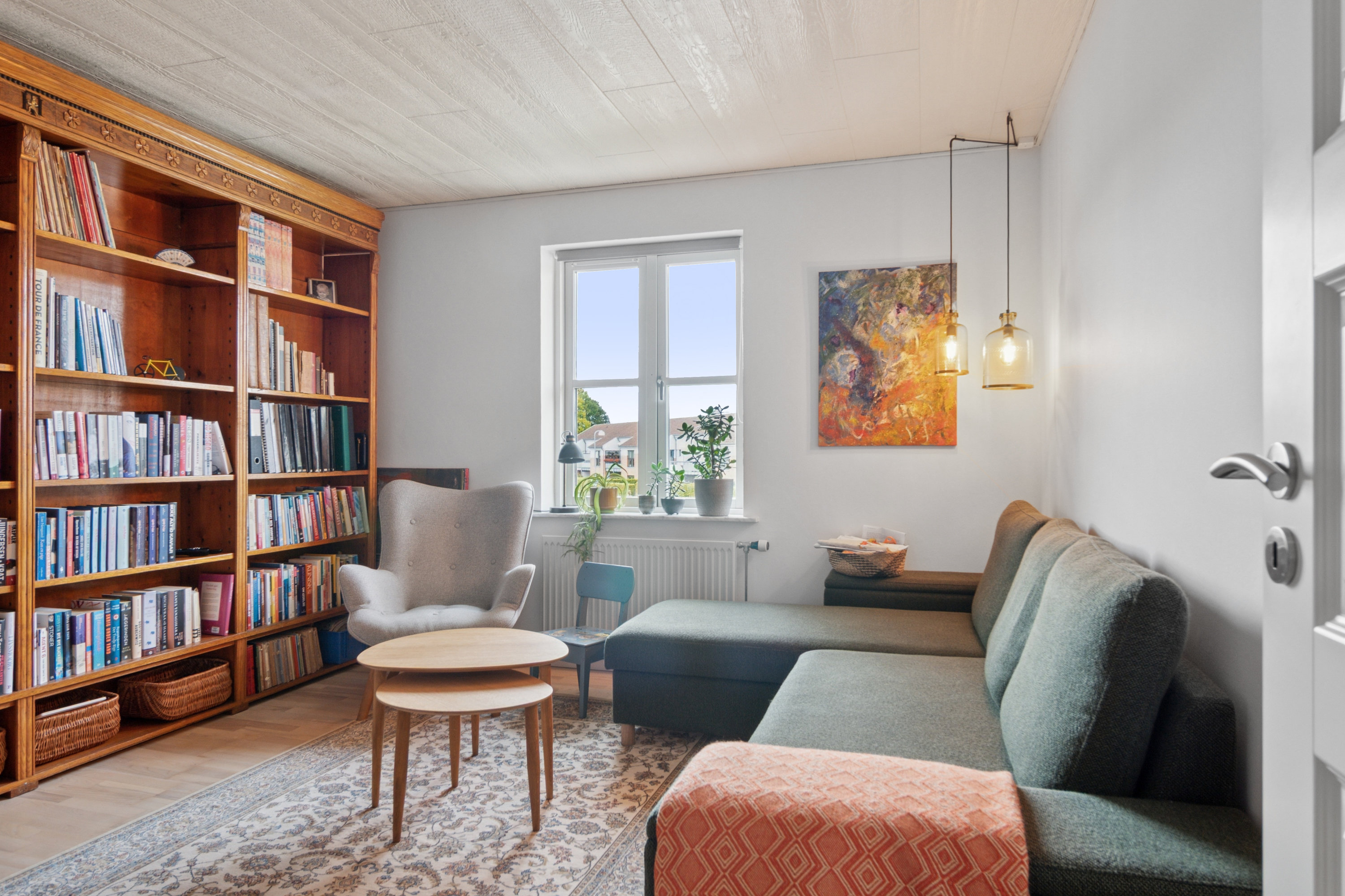 Fremhævet stue billede i fuldskærmstilstand. Billede af Valmuebakken 21, 2625 Vallensbæk