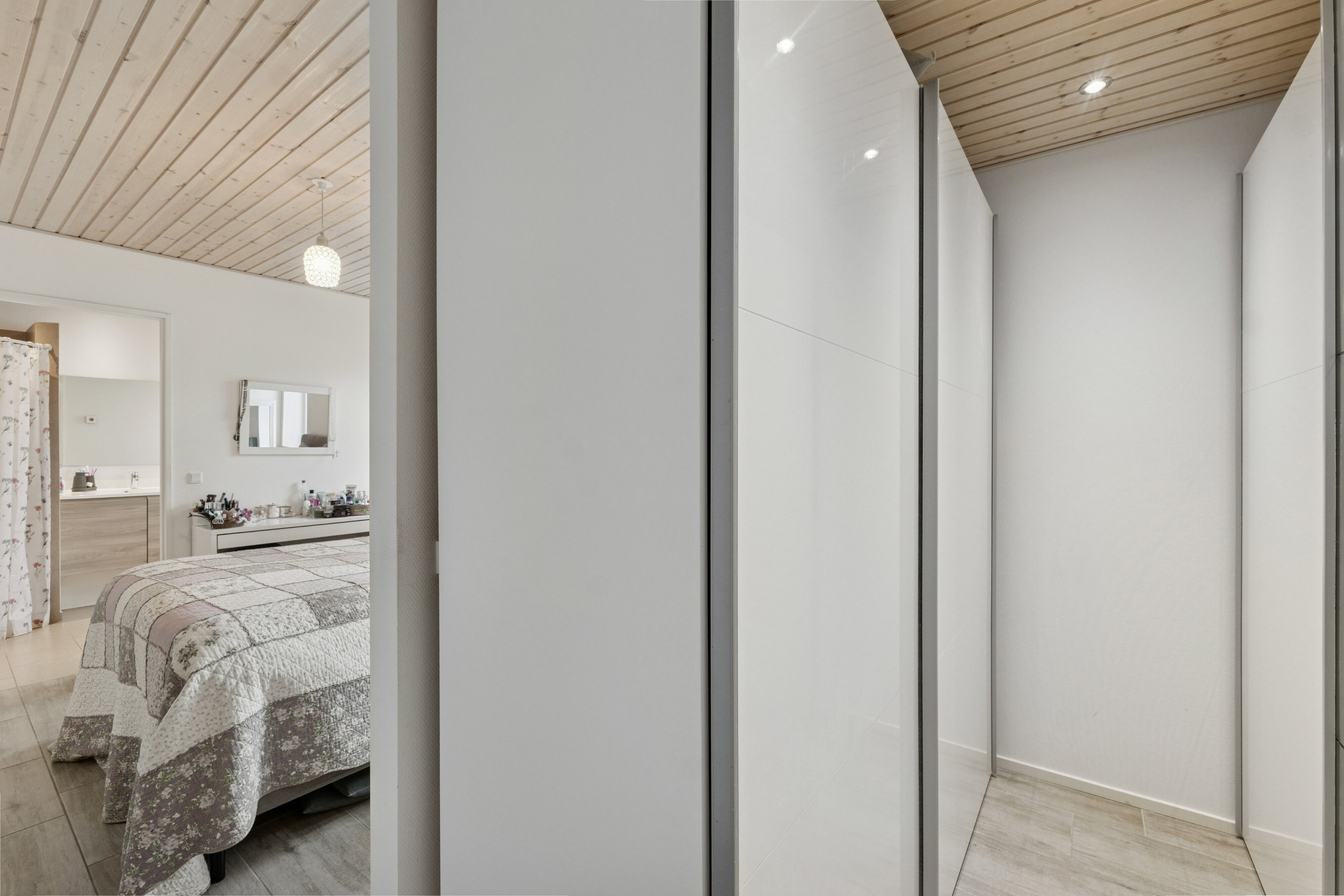 Fremhævet soveværelse billede i fuldskærmstilstand. Billede af Ejstrupvej 4, 2650 Hvidovre