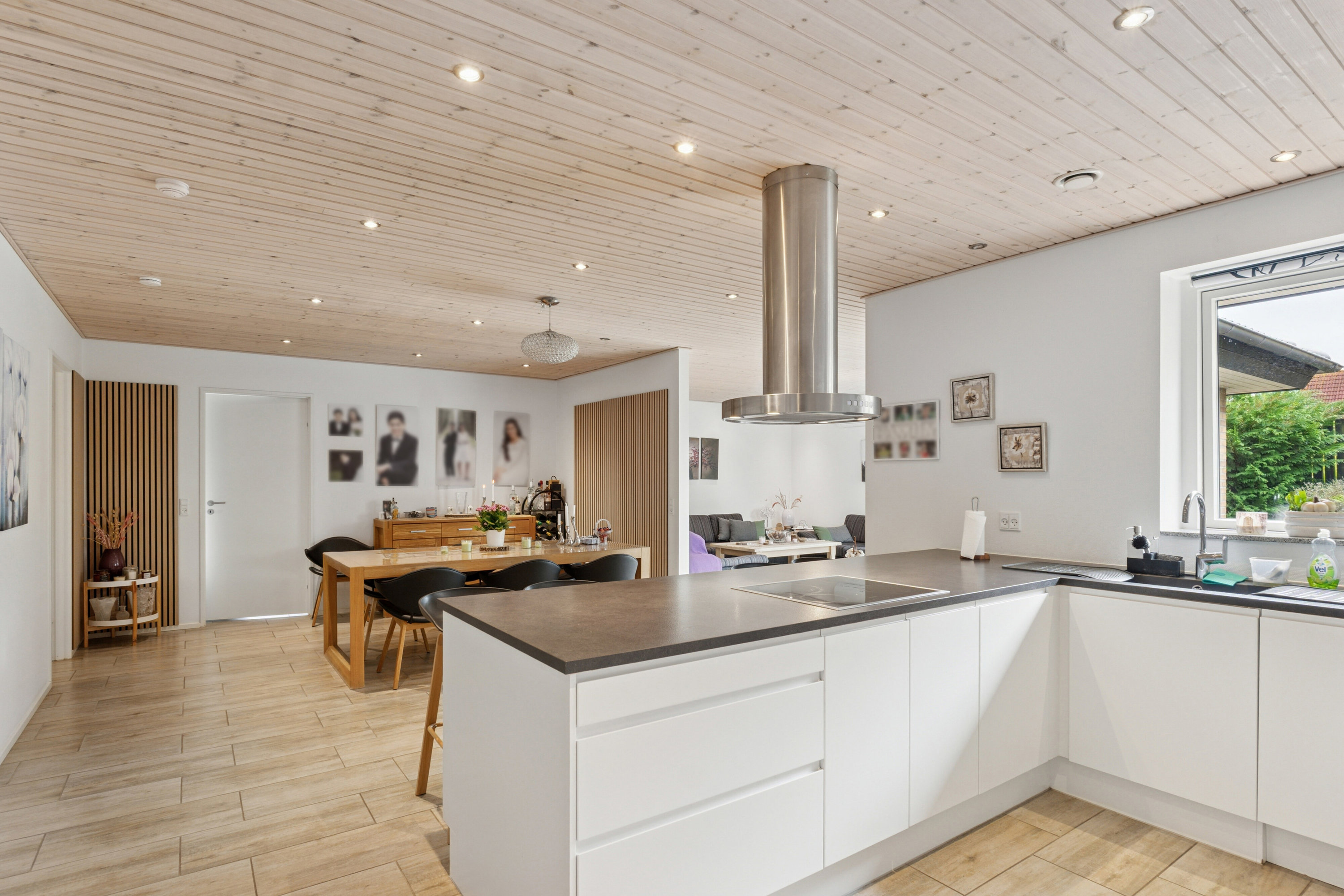 Fremhævet køkken billede i fuldskærmstilstand. Billede af Ejstrupvej 4, 2650 Hvidovre