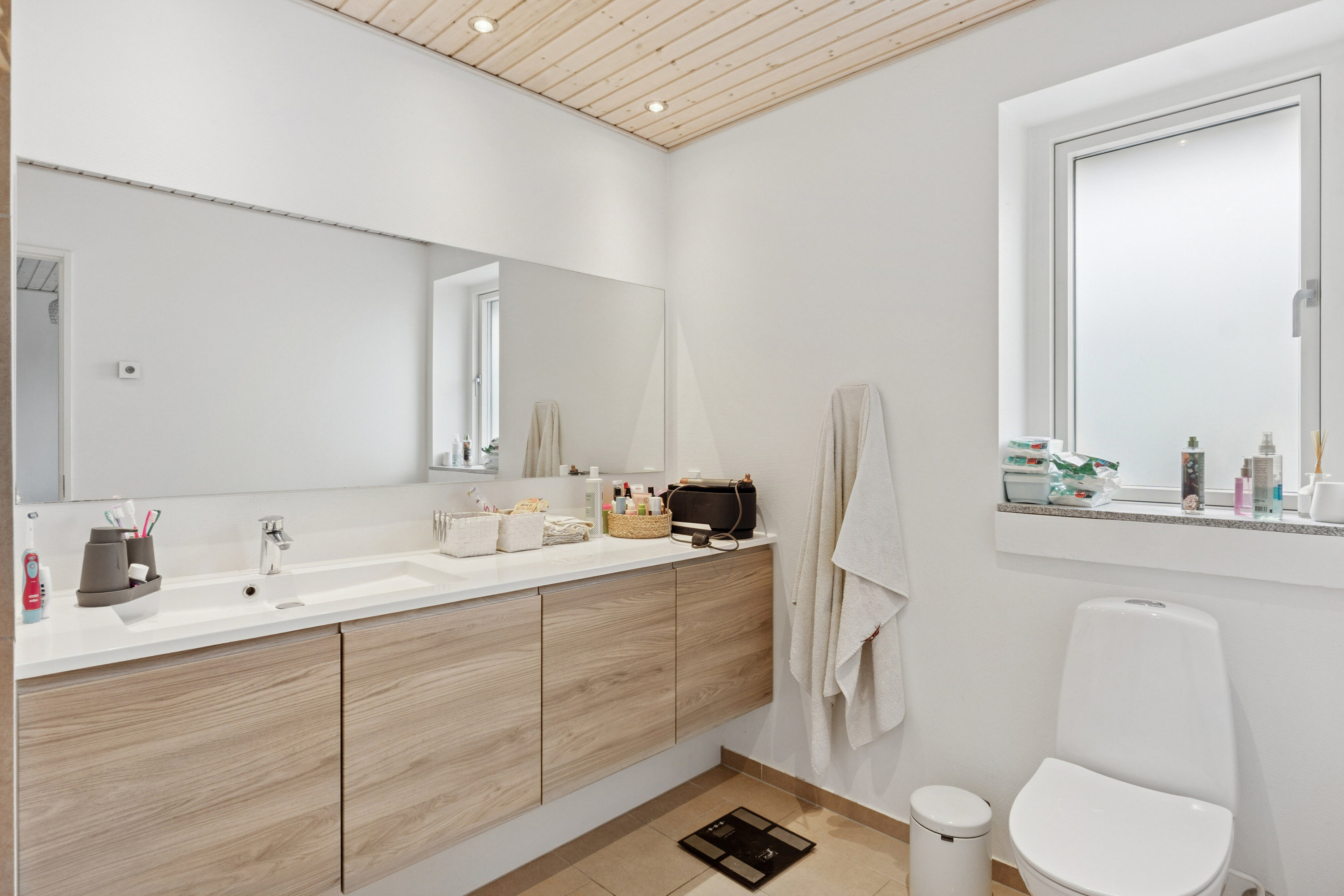 Fremhævet badeværelse billede i fuldskærmstilstand. Billede af Ejstrupvej 4, 2650 Hvidovre