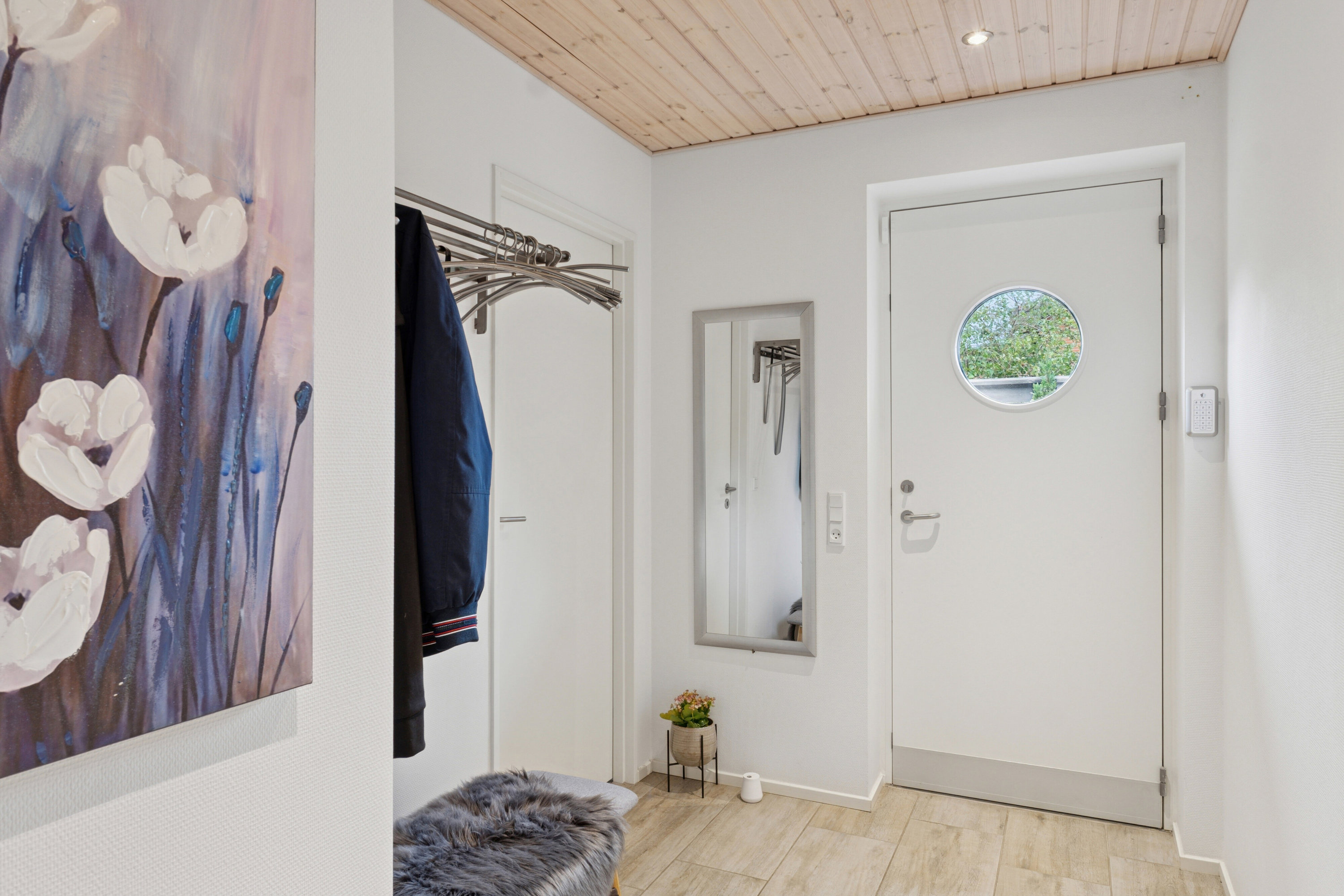 Fremhævet entré billede i fuldskærmstilstand. Billede af Ejstrupvej 4, 2650 Hvidovre