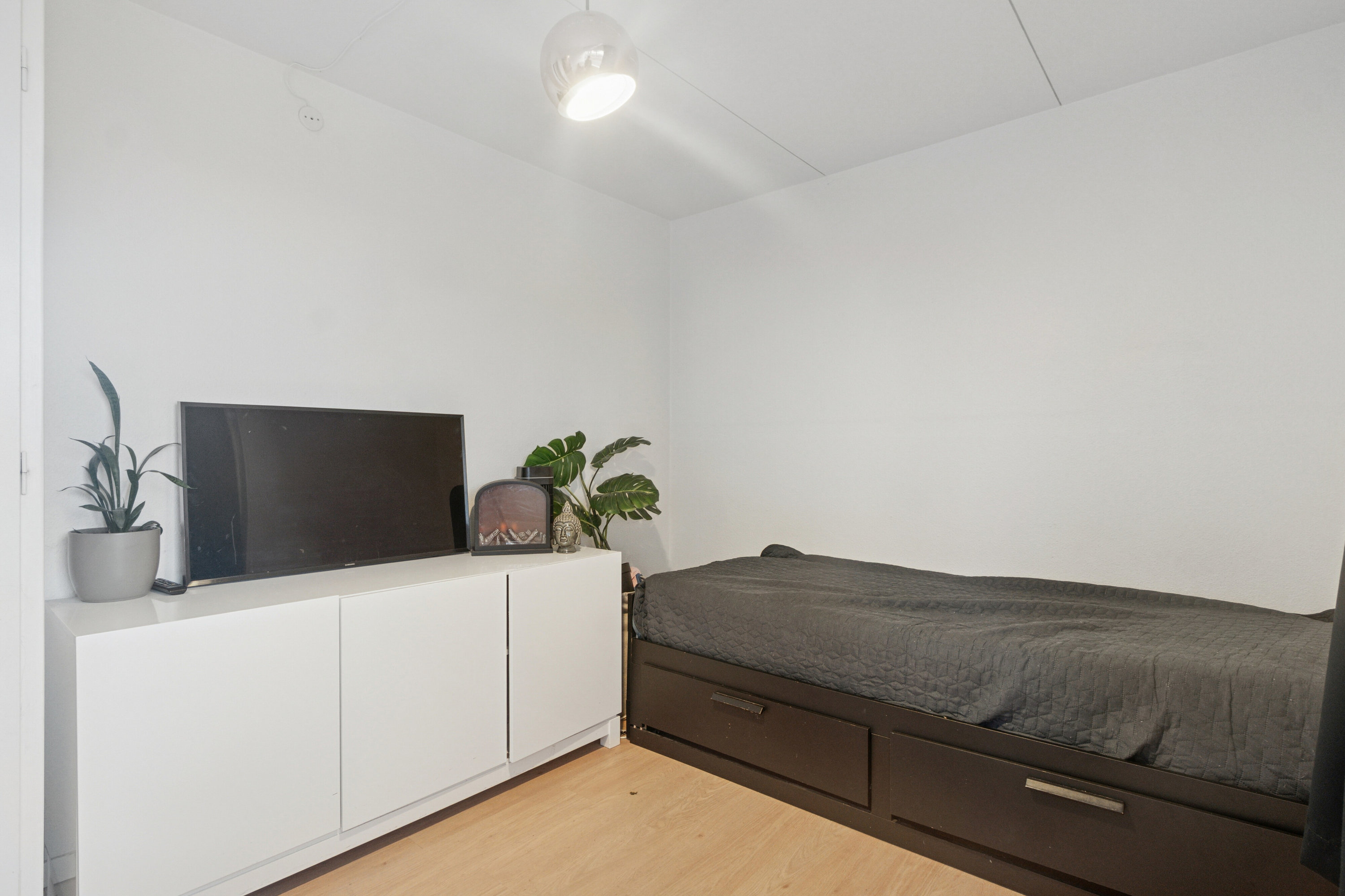 Fremhævet værelse billede i fuldskærmstilstand. Billede af Brostykkevej 198C, 2650 Hvidovre