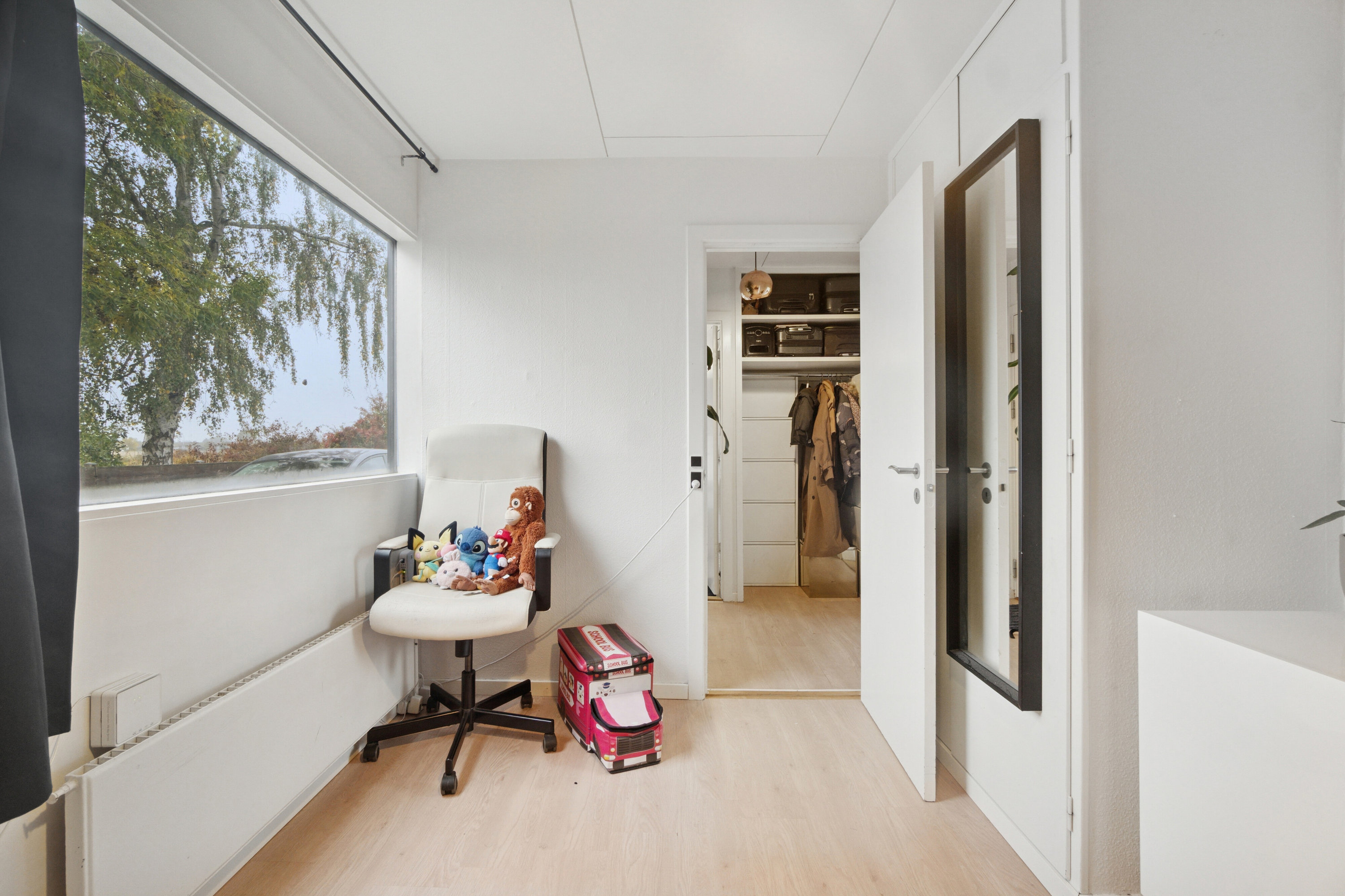 Fremhævet værelse billede i fuldskærmstilstand. Billede af Brostykkevej 198C, 2650 Hvidovre