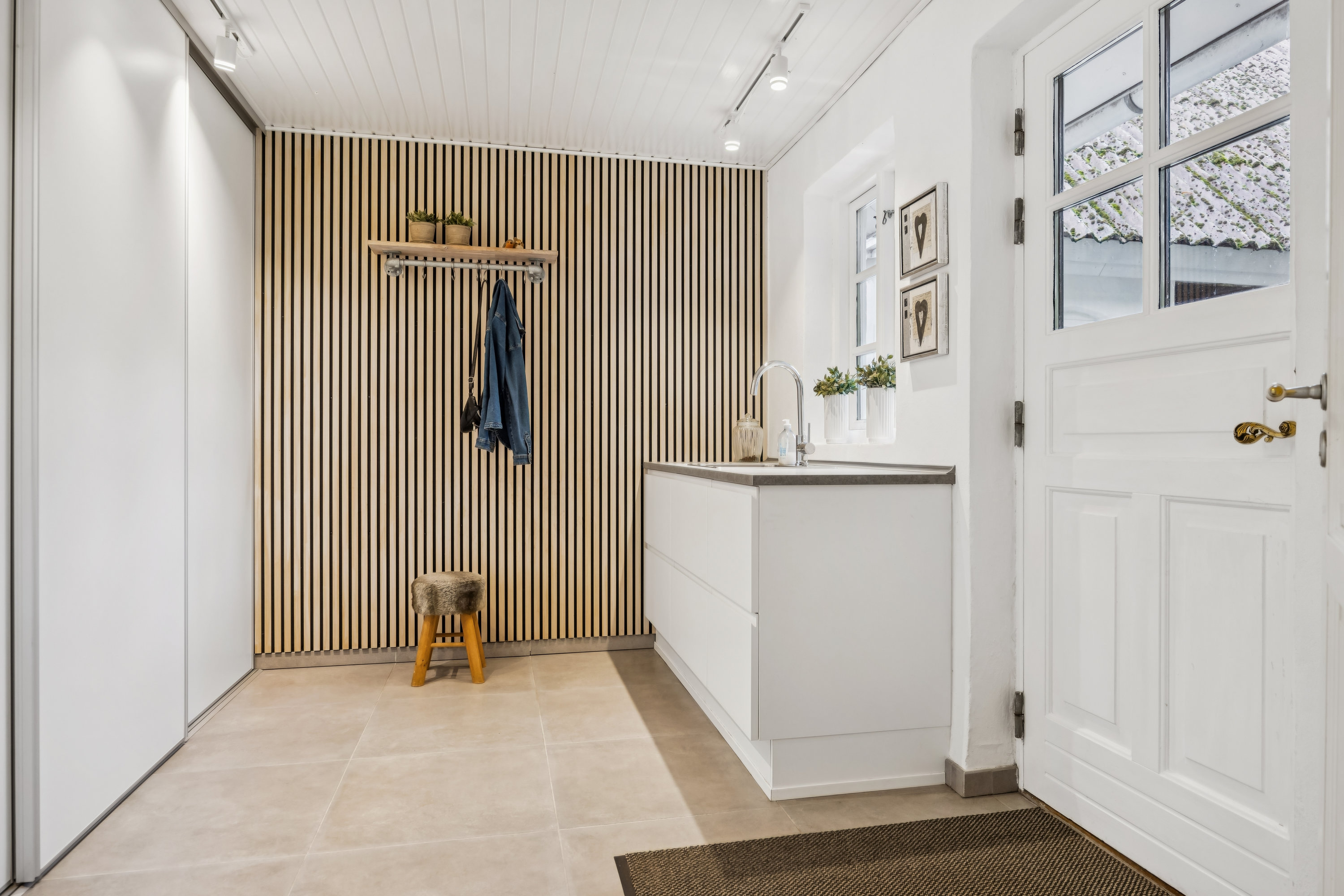 Fremhævet entré billede i fuldskærmstilstand. Billede af Røde Hedevej 91, Kaas, 9490 Pandrup