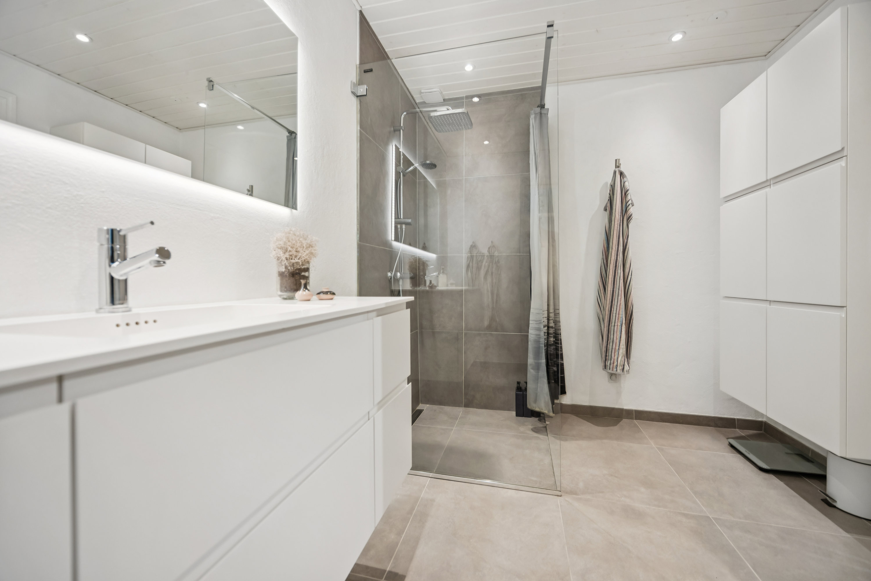 Fremhævet badeværelse billede i fuldskærmstilstand. Billede af Røde Hedevej 91, Kaas, 9490 Pandrup