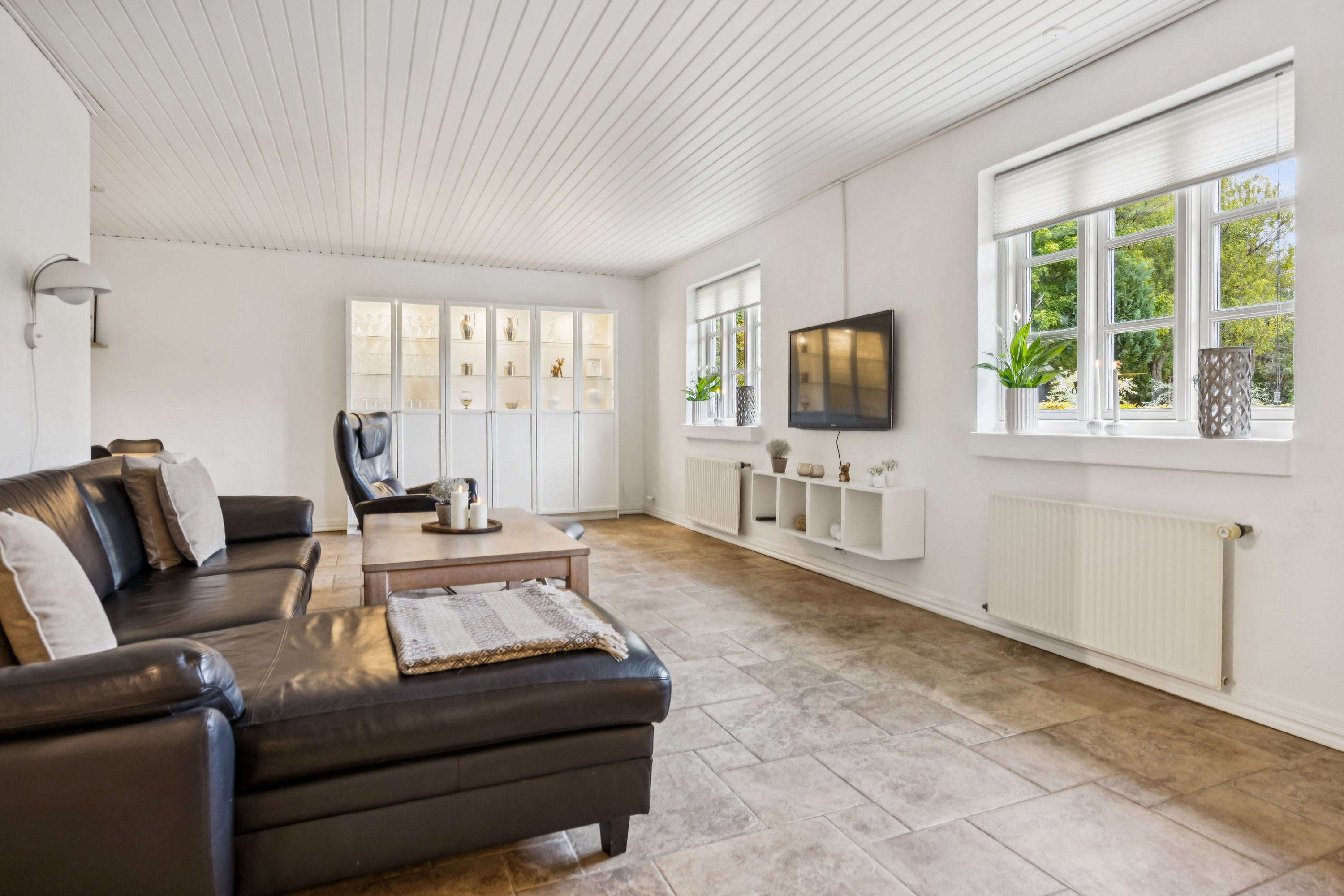 Fremhævet stue billede i fuldskærmstilstand. Billede af Røde Hedevej 91, Kaas, 9490 Pandrup