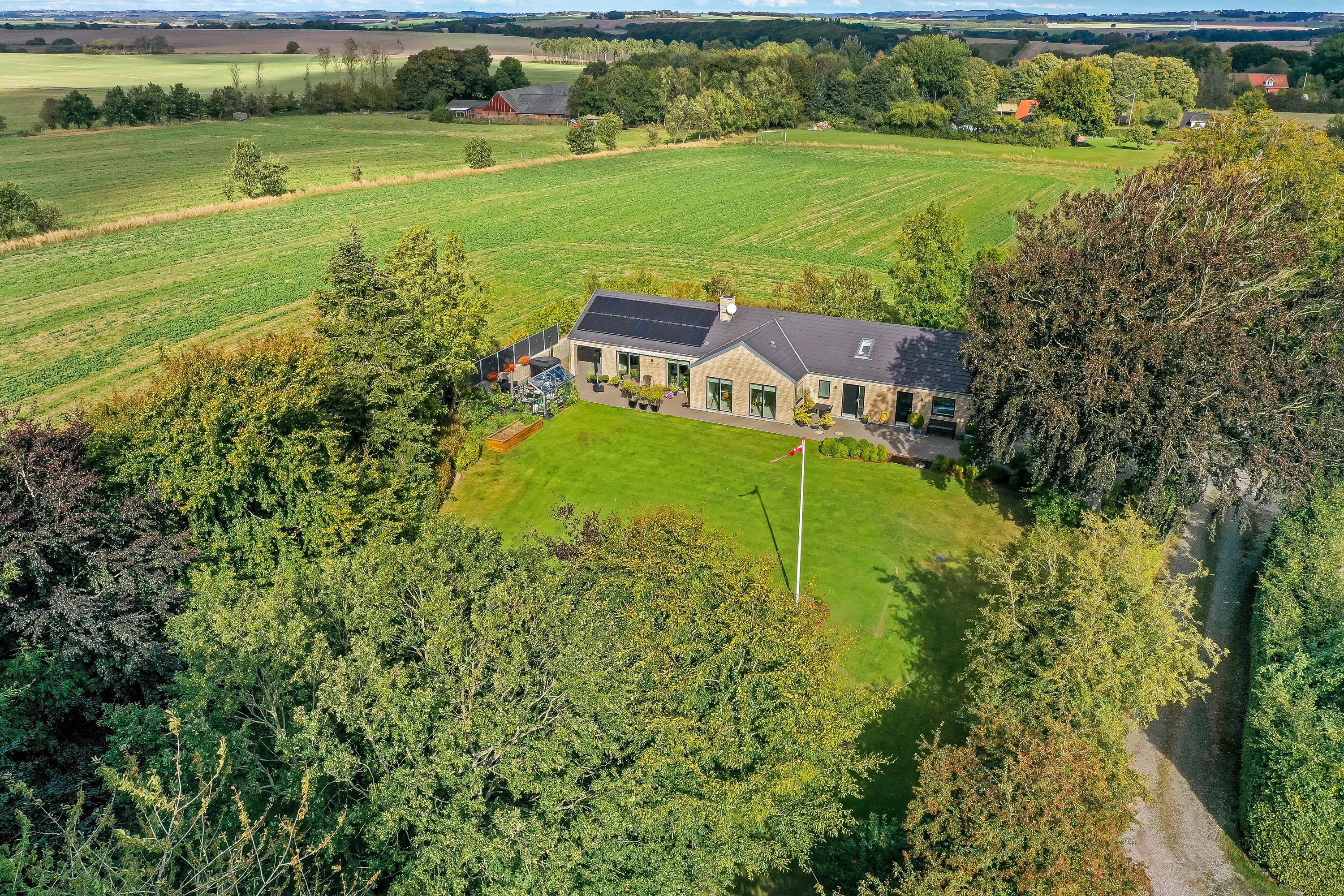 Fremhævet  billede i fuldskærmstilstand. Billede af Borupvej 109, Lille Søby, 8543 Hornslet