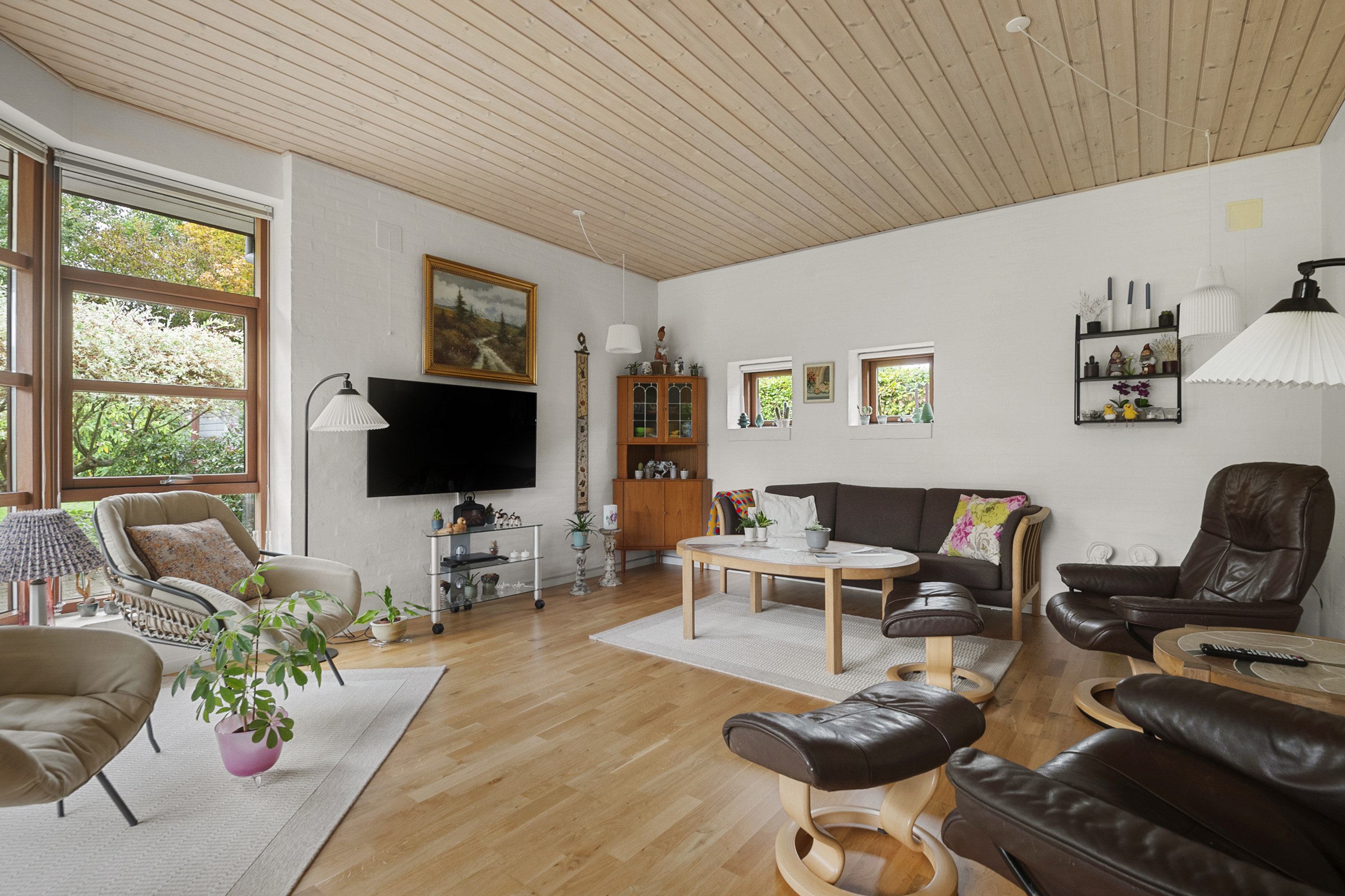 Fremhævet stue billede i fuldskærmstilstand. Billede af Sletten 106, 6800 Varde