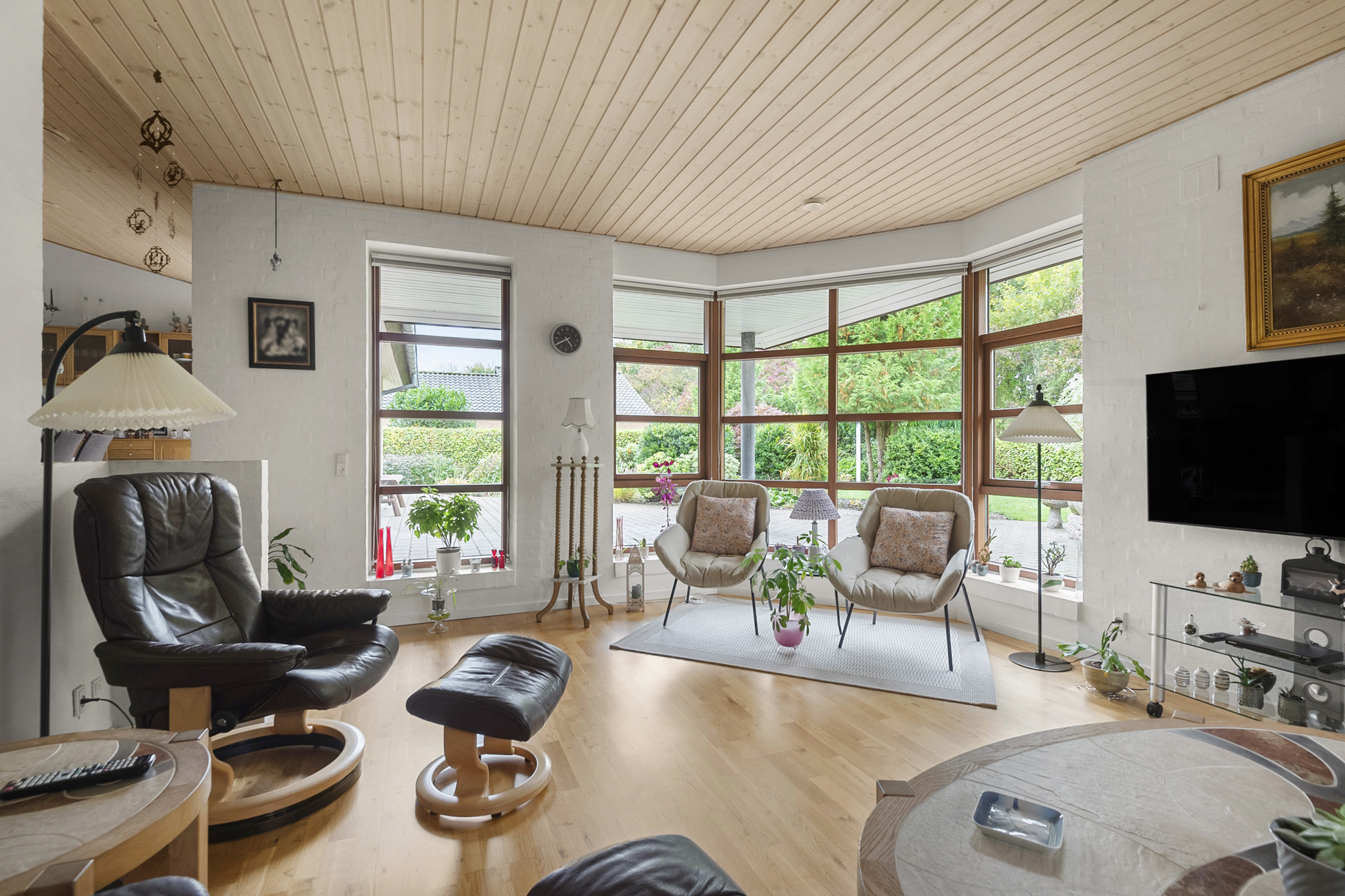 Fremhævet stue billede i fuldskærmstilstand. Billede af Sletten 106, 6800 Varde