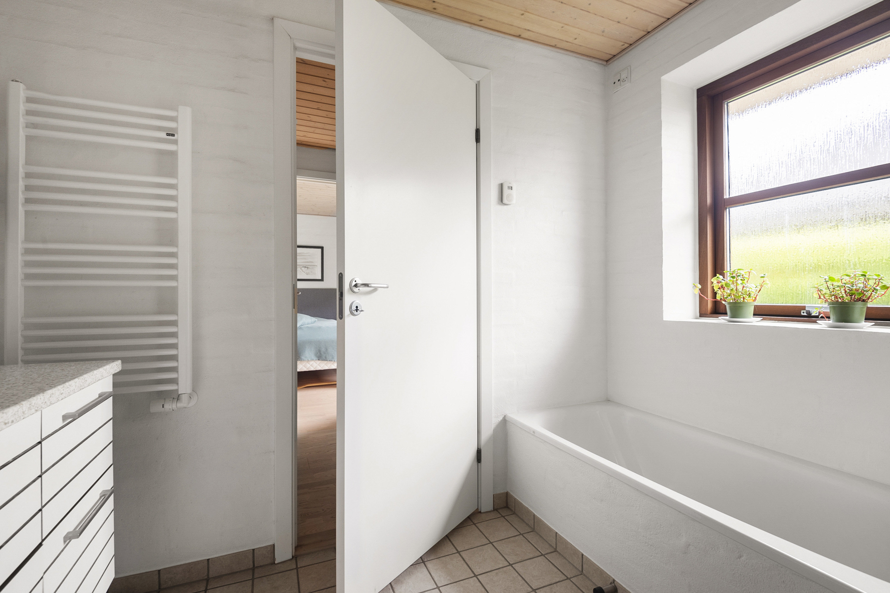 Fremhævet badeværelse billede i fuldskærmstilstand. Billede af Sletten 106, 6800 Varde