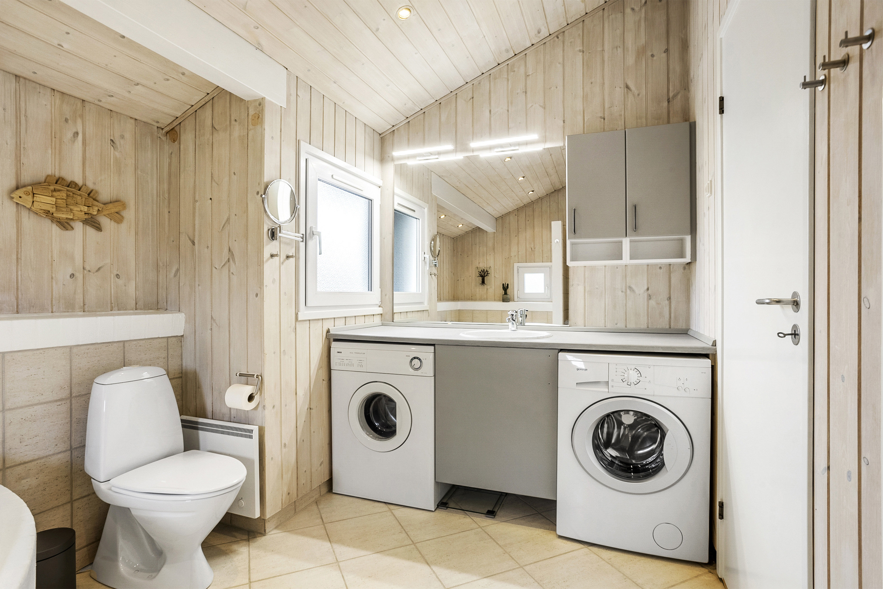 Fremhævet badeværelse billede i fuldskærmstilstand. Billede af Mågevej 22, Furreby, 9480 Løkken