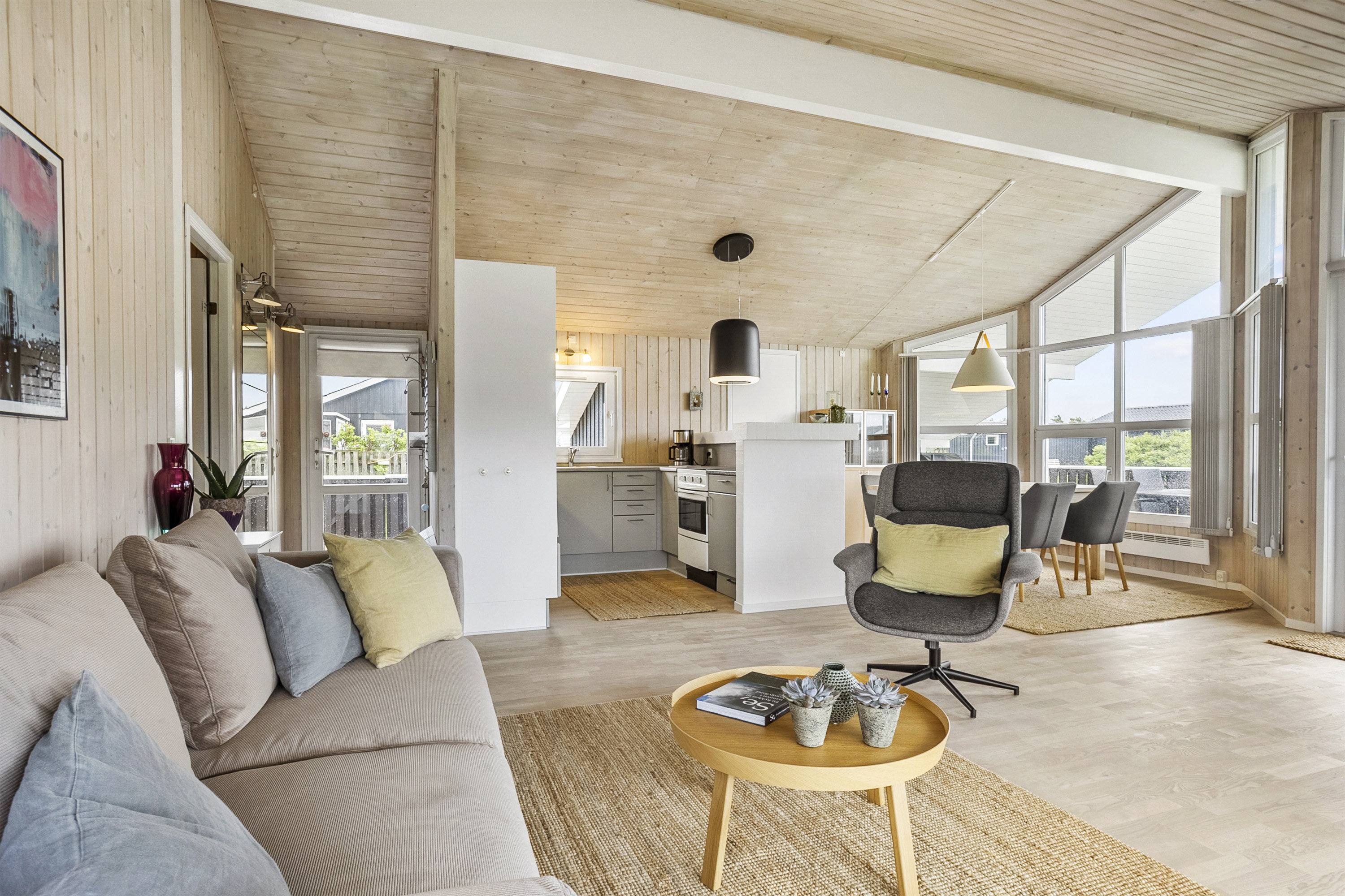 Fremhævet stue billede i fuldskærmstilstand. Billede af Mågevej 22, Furreby, 9480 Løkken