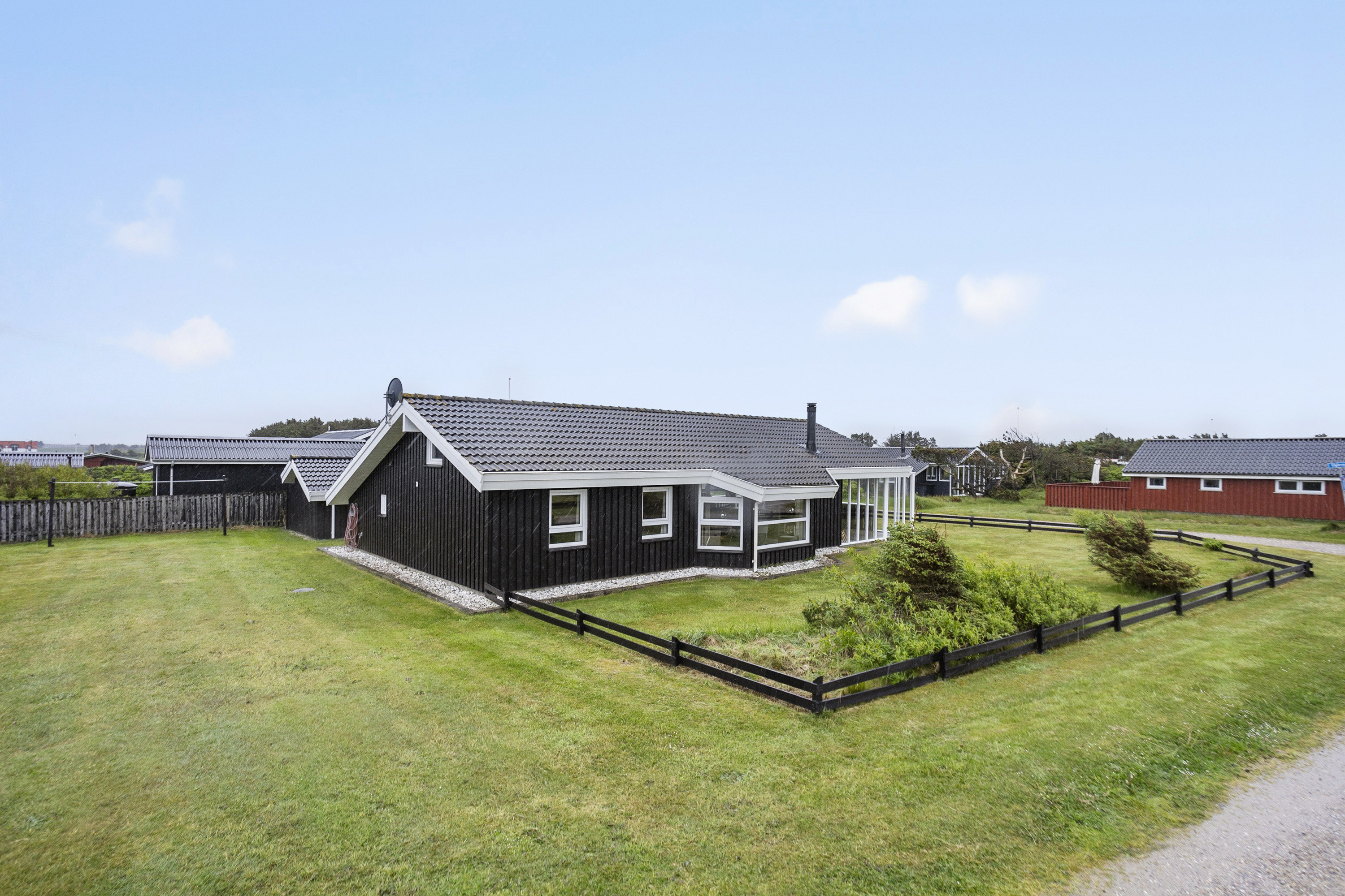 Fremhævet udendørs billede i fuldskærmstilstand. Billede af Mågevej 22, Furreby, 9480 Løkken