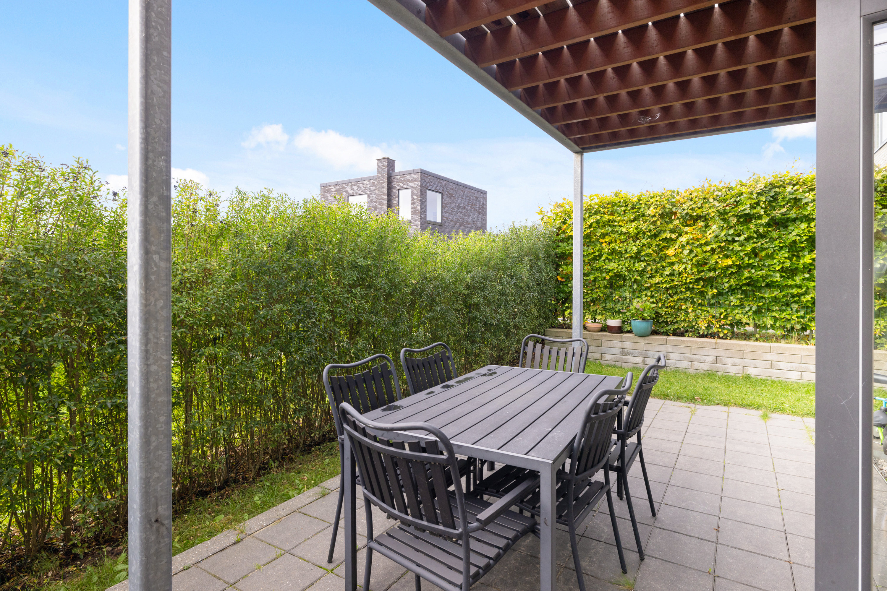 Fremhævet terrasse billede i fuldskærmstilstand. Billede af Vestergårdsvangen 62, Stavtrup, 8260 Viby J