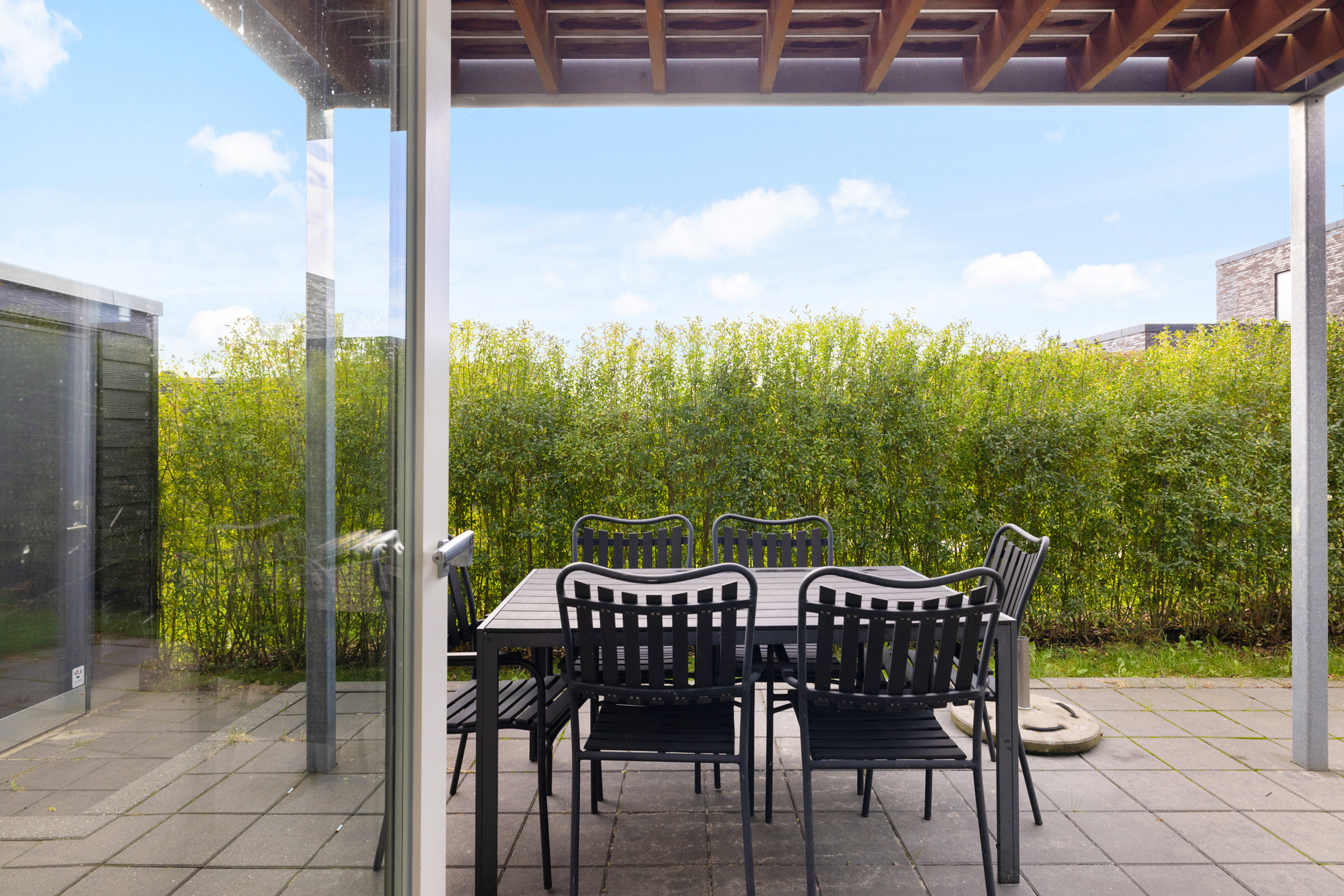 Fremhævet terrasse billede i fuldskærmstilstand. Billede af Vestergårdsvangen 62, Stavtrup, 8260 Viby J