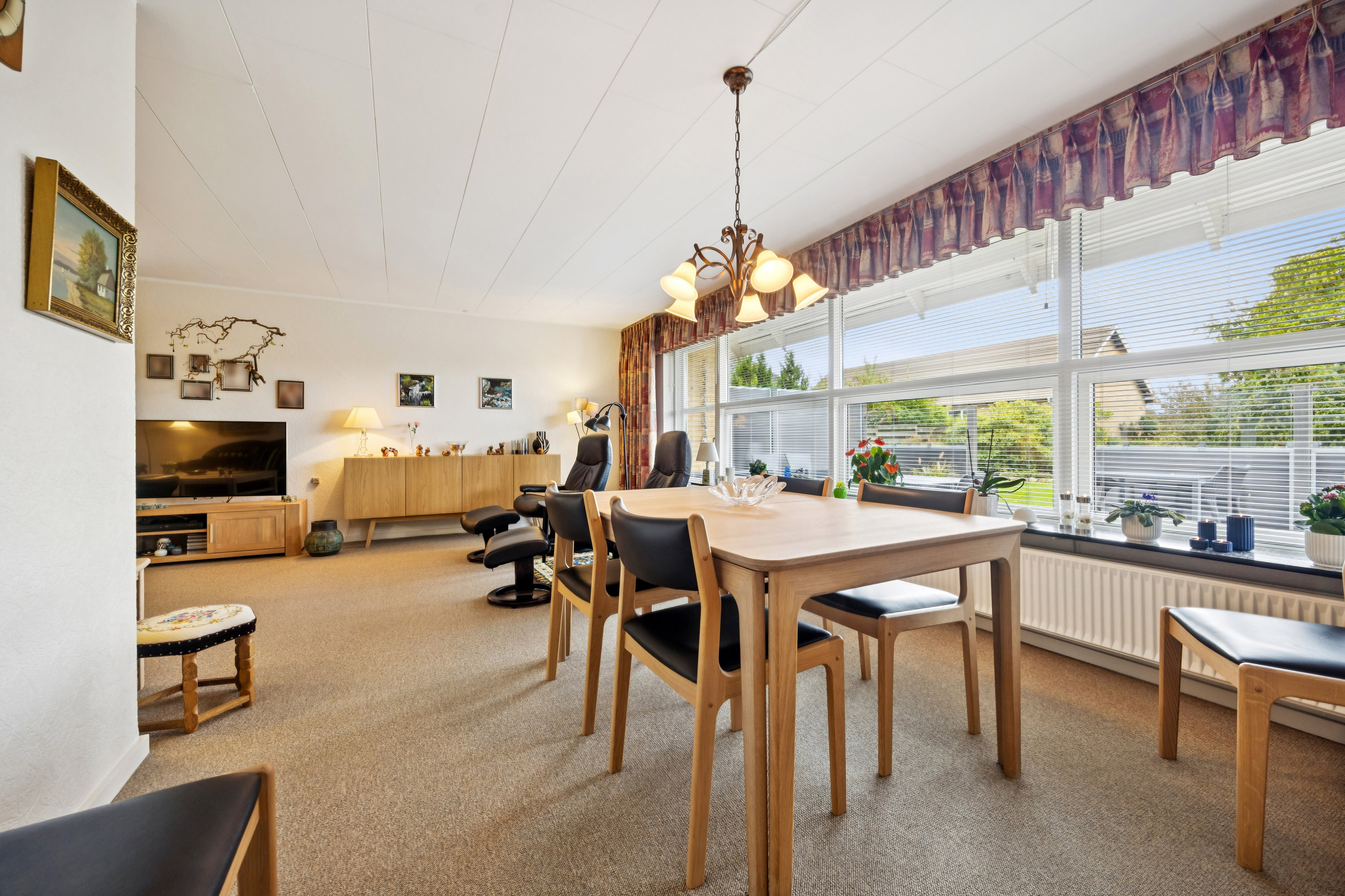 Fremhævet køkken billede i fuldskærmstilstand. Billede af Toftesvinget 1, 9440 Aabybro