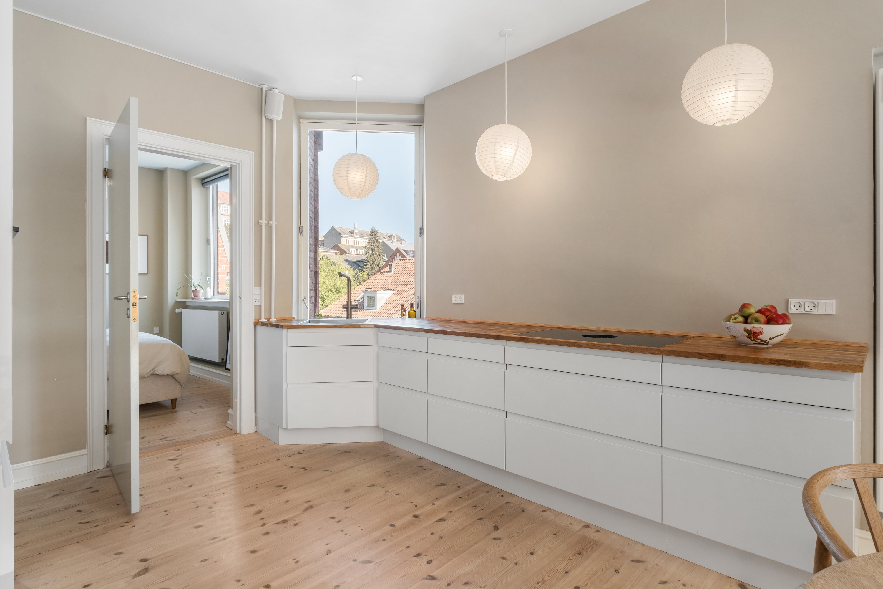 Fremhævet køkken billede i fuldskærmstilstand. Billede af Nørre Allé 46A, 2., 8000 Aarhus C