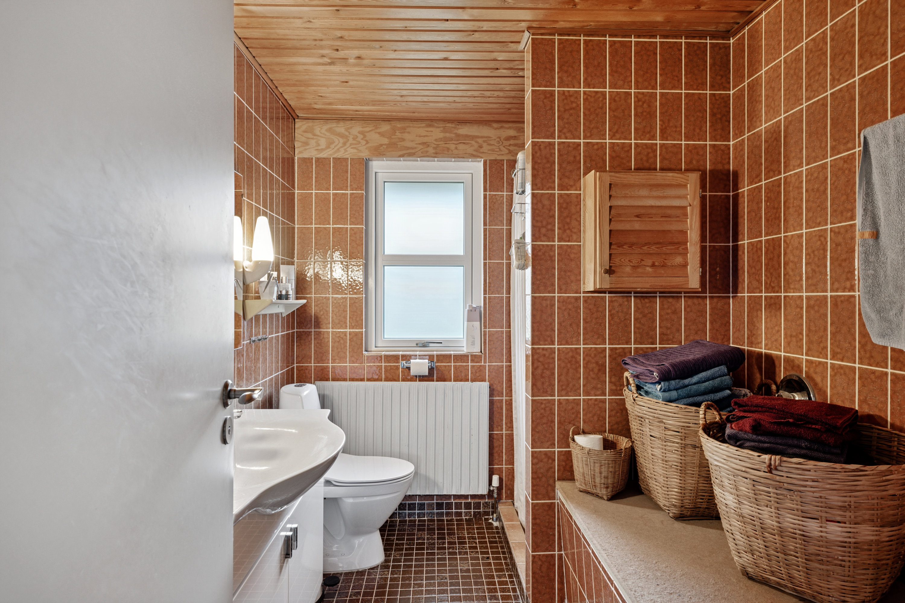 Fremhævet badeværelse billede i fuldskærmstilstand. Billede af Lærkestien 9, Birgittelyst, 8800 Viborg