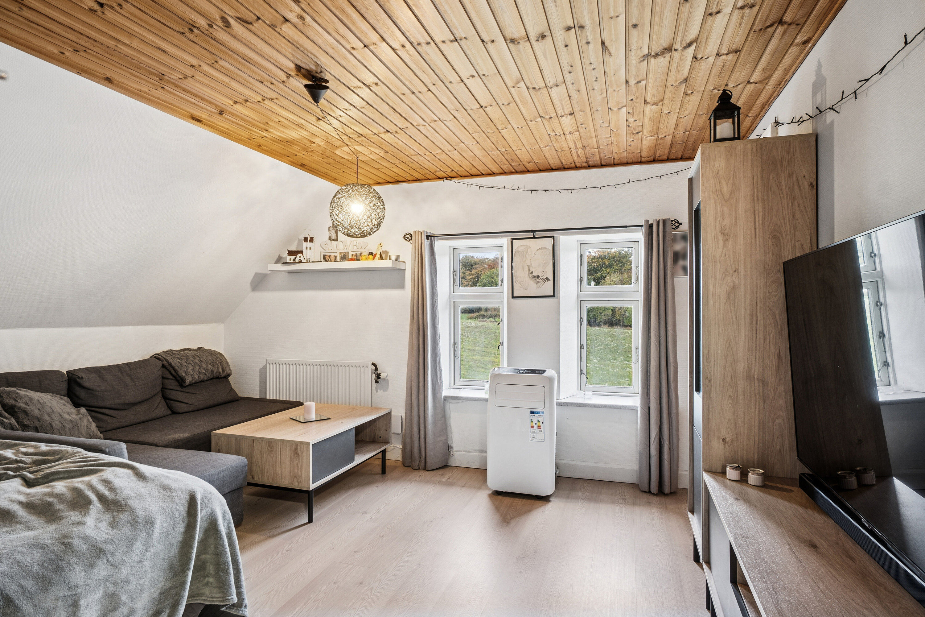 Fremhævet stue billede i fuldskærmstilstand. Billede af Egebjergvej 241, Lestrup, 4500 Nykøbing Sj