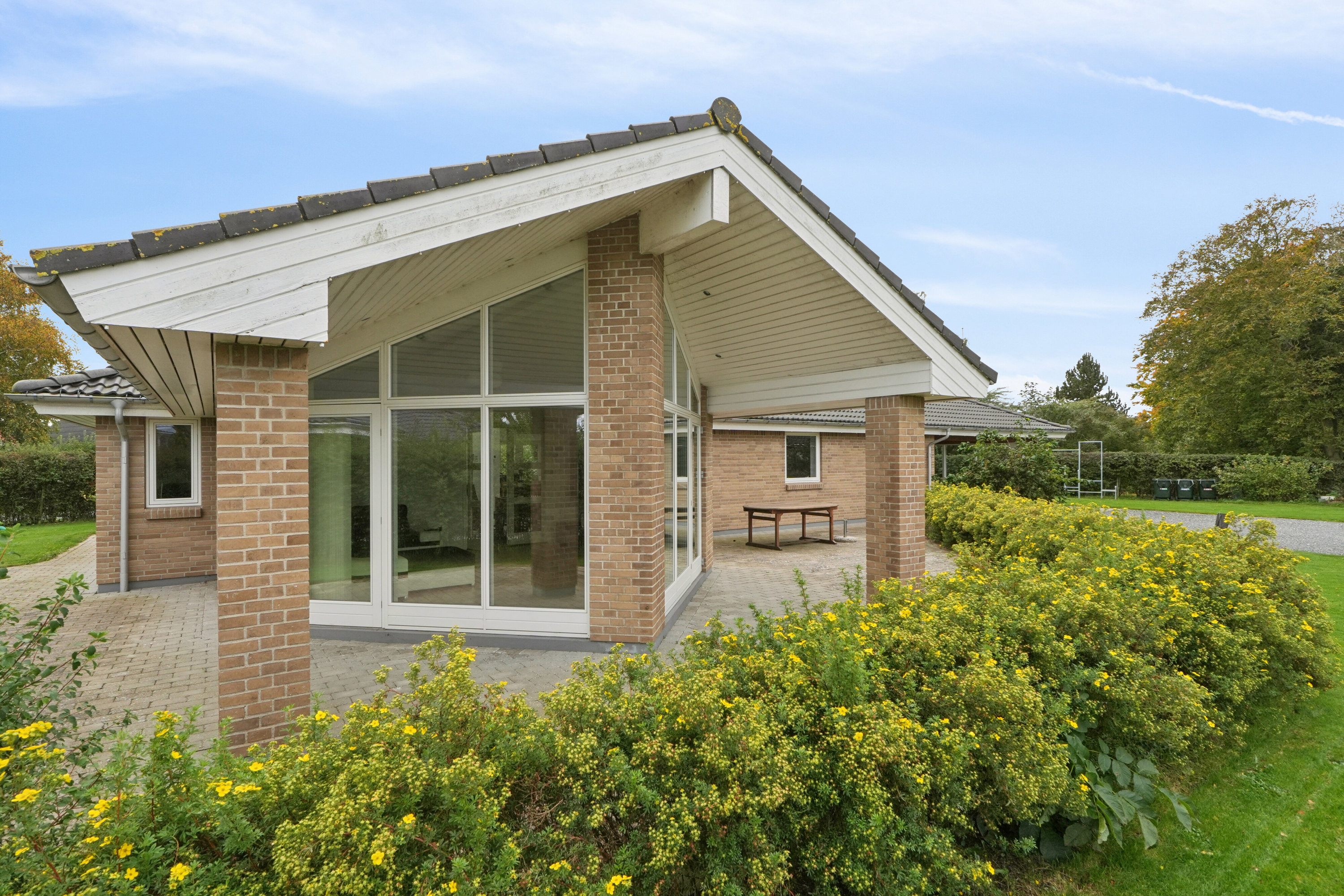 Miniaturebillede 2: set fra haven. Billede af Strandengen 3, Peløkke, 5900 Rudkøbing