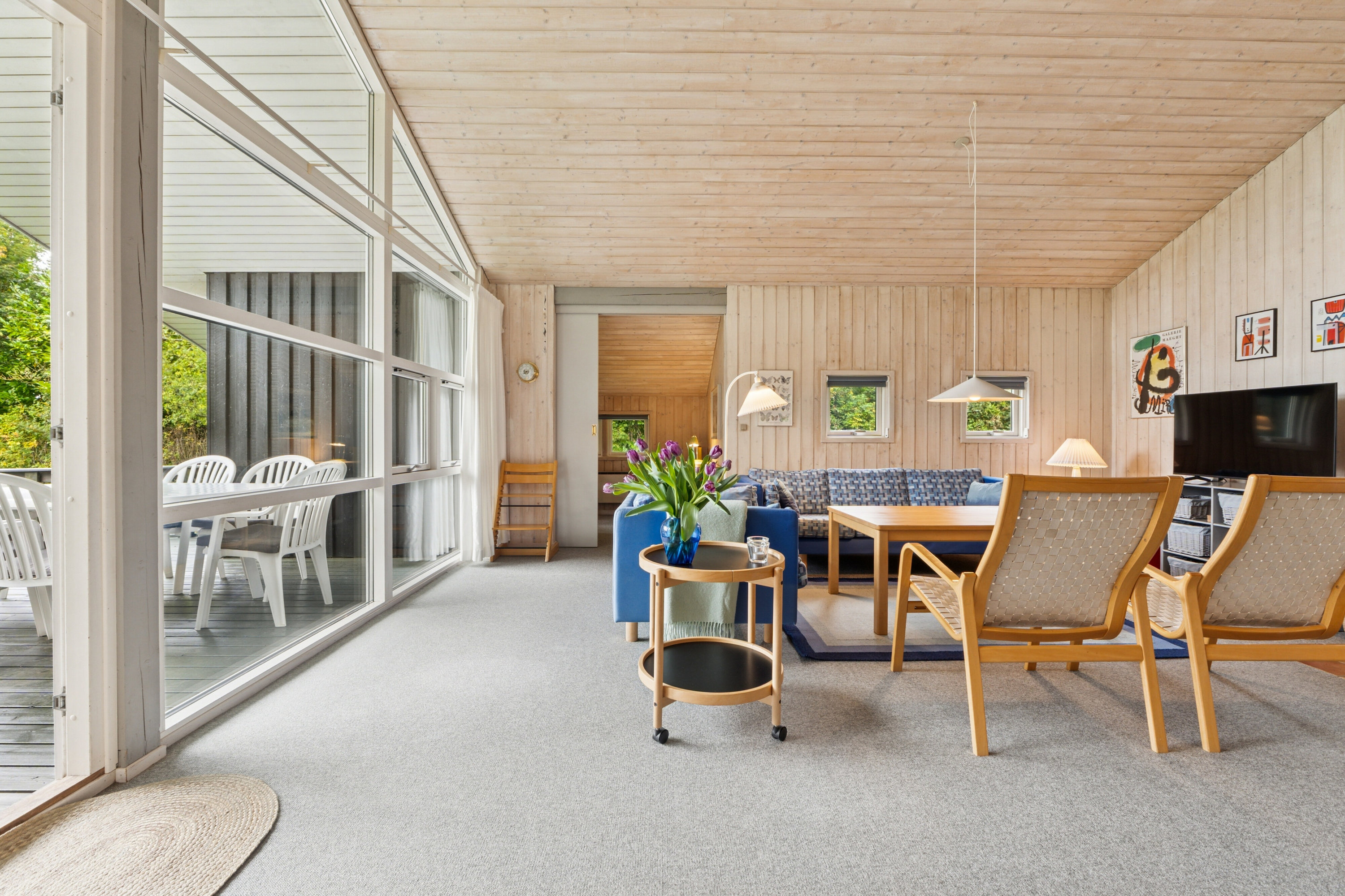 Fremhævet stue billede i fuldskærmstilstand. Billede af Rønnevænget 4, Hesselbjerg, 5932 Humble