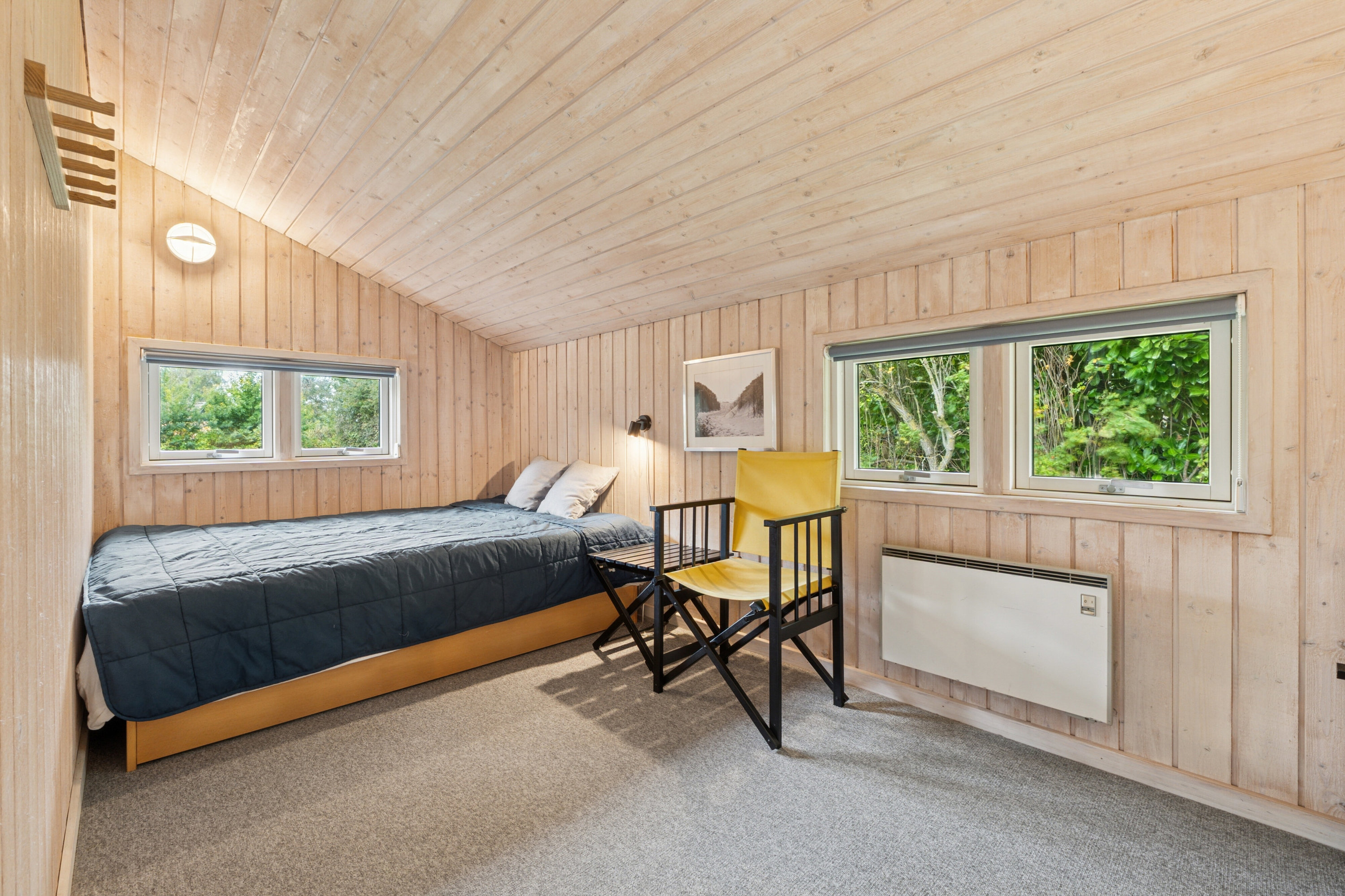 Fremhævet soveværelse billede i fuldskærmstilstand. Billede af Rønnevænget 4, Hesselbjerg, 5932 Humble