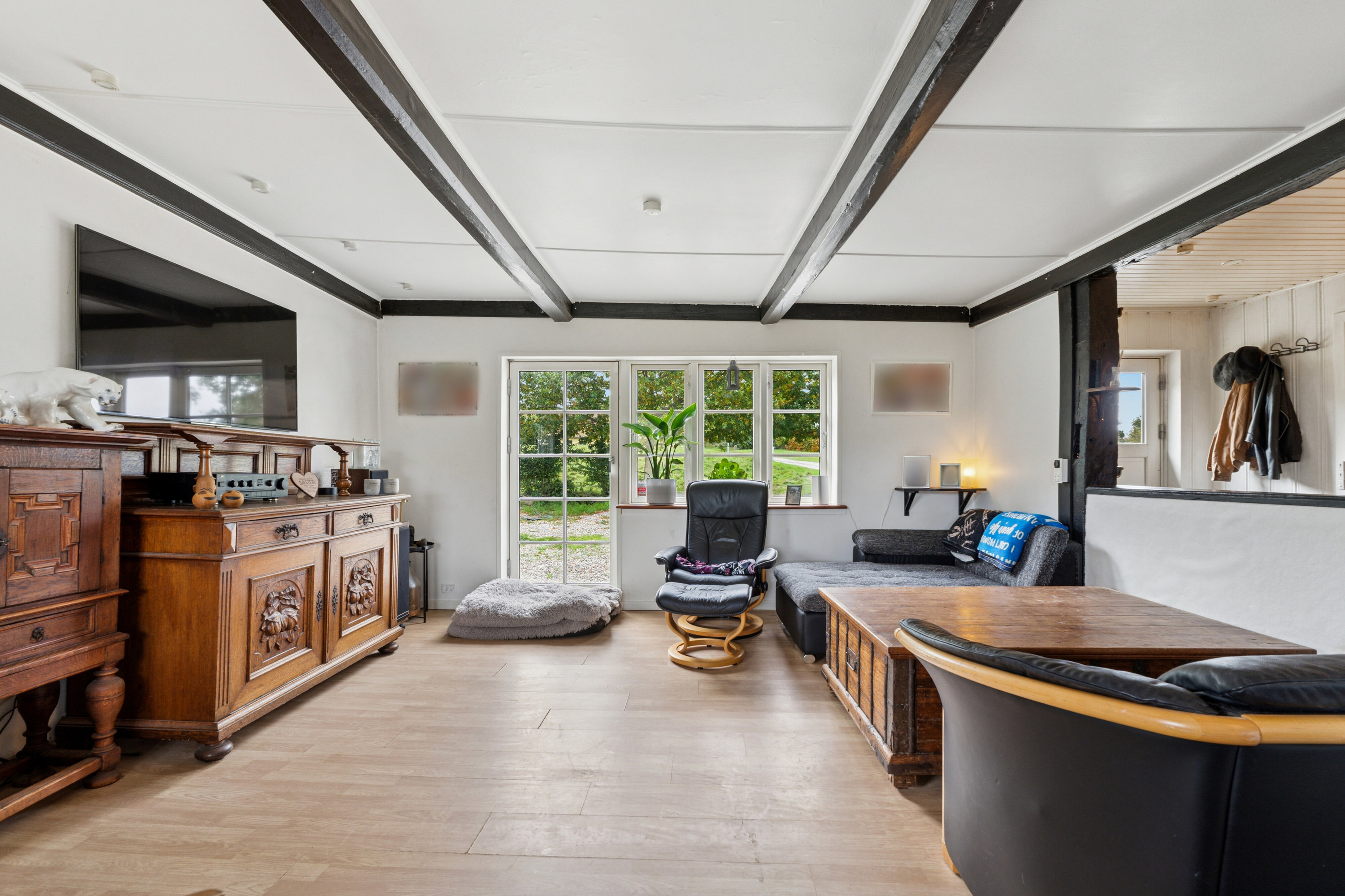 Fremhævet stue billede i fuldskærmstilstand. Billede af Løgeskov 64A, 5771 Stenstrup