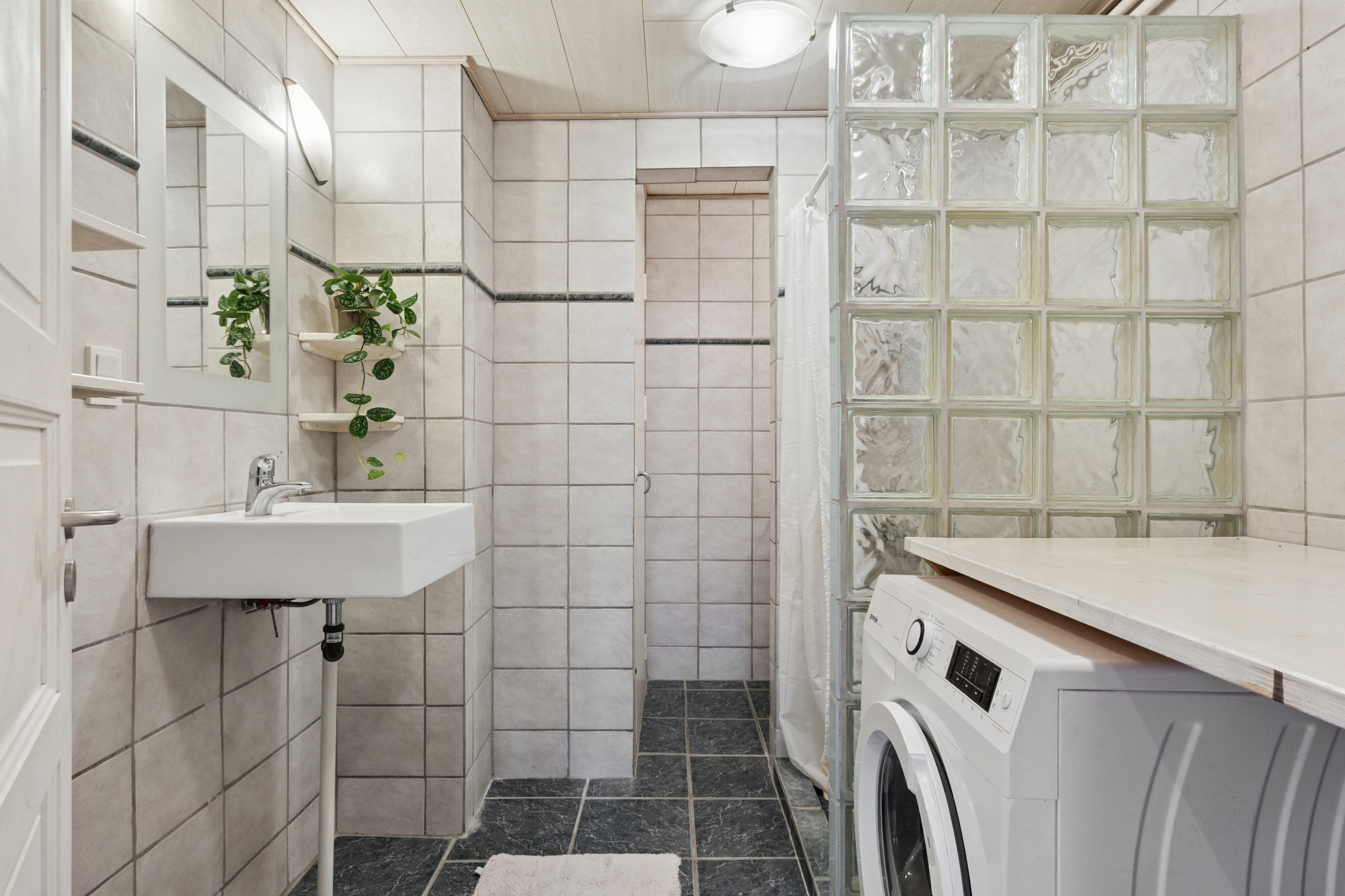 Fremhævet badeværelse billede i fuldskærmstilstand. Billede af Tordenskjoldsgade 41, 4200 Slagelse