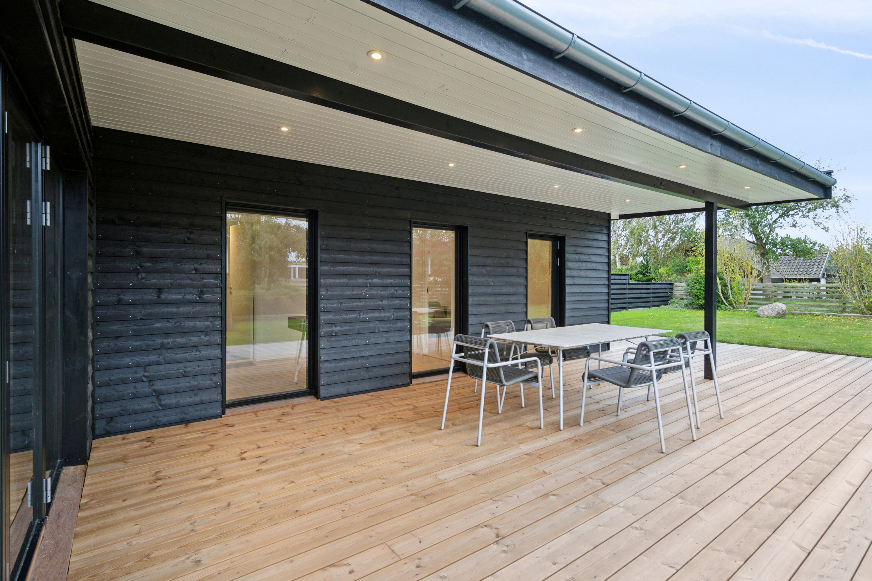 Miniaturebillede 1: terrasse. Billede af Cypresvænget 231, Enø, 4736 Karrebæksminde