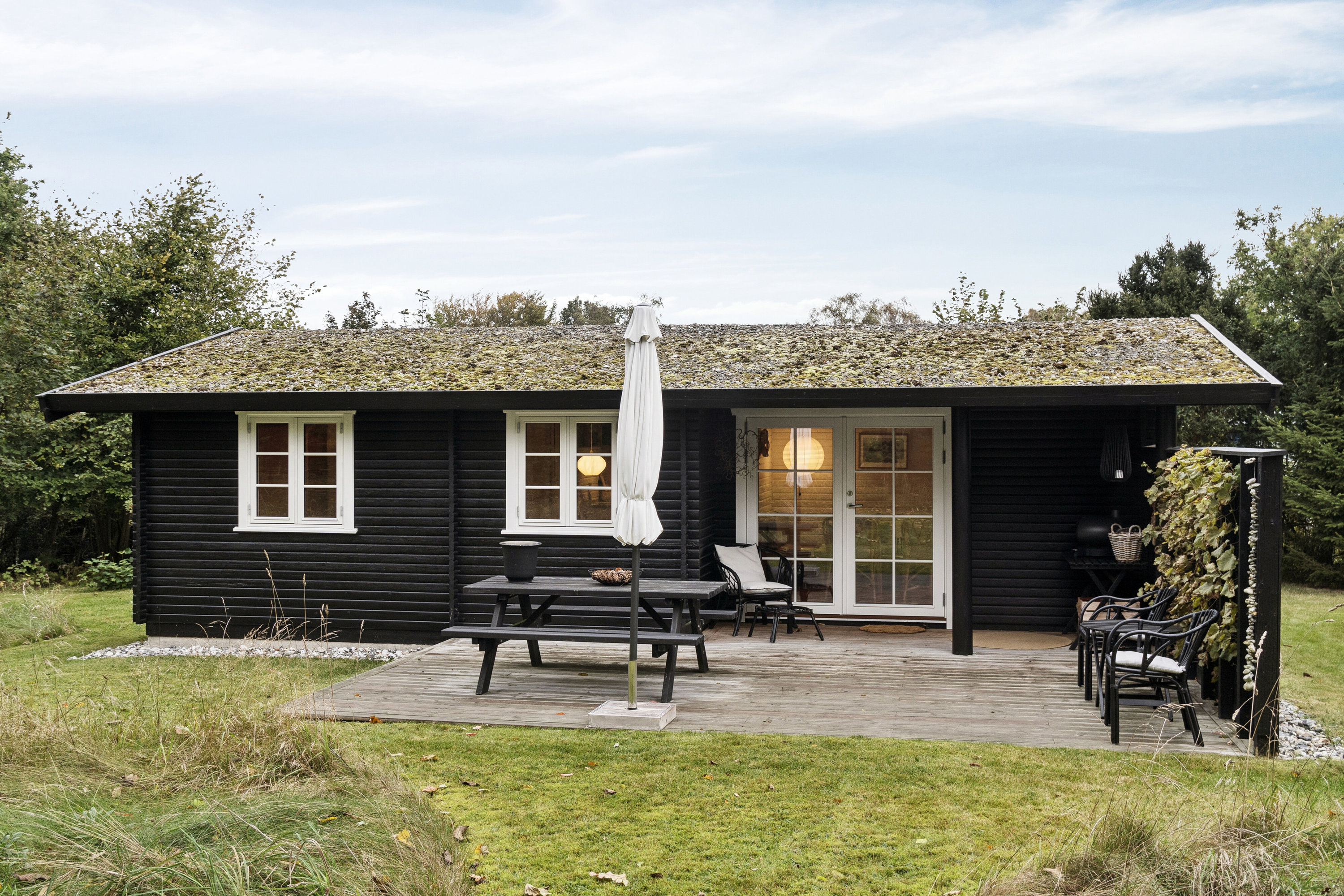 Fremhævet set fra haven billede i fuldskærmstilstand. Billede af Stenbukvej 4, Indelukket, 4550 Asnæs