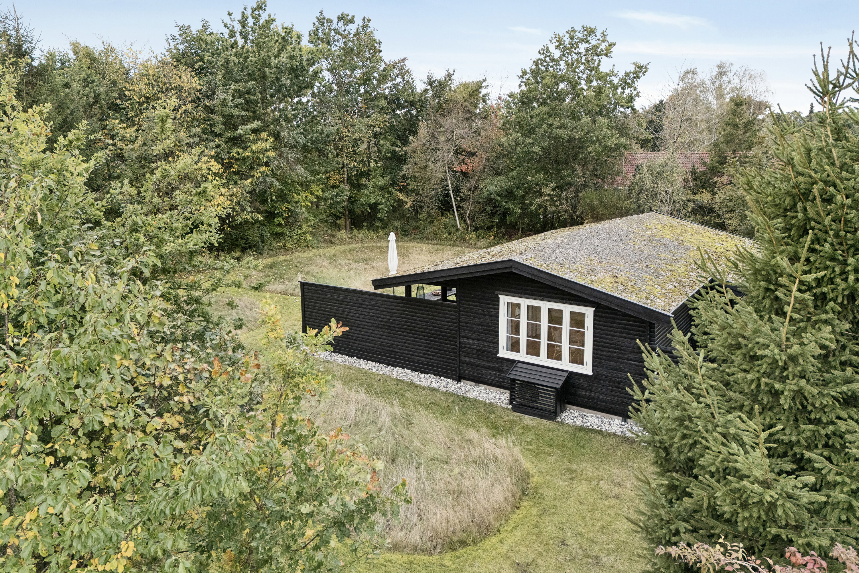 Fremhævet set fra haven billede i fuldskærmstilstand. Billede af Stenbukvej 4, Indelukket, 4550 Asnæs