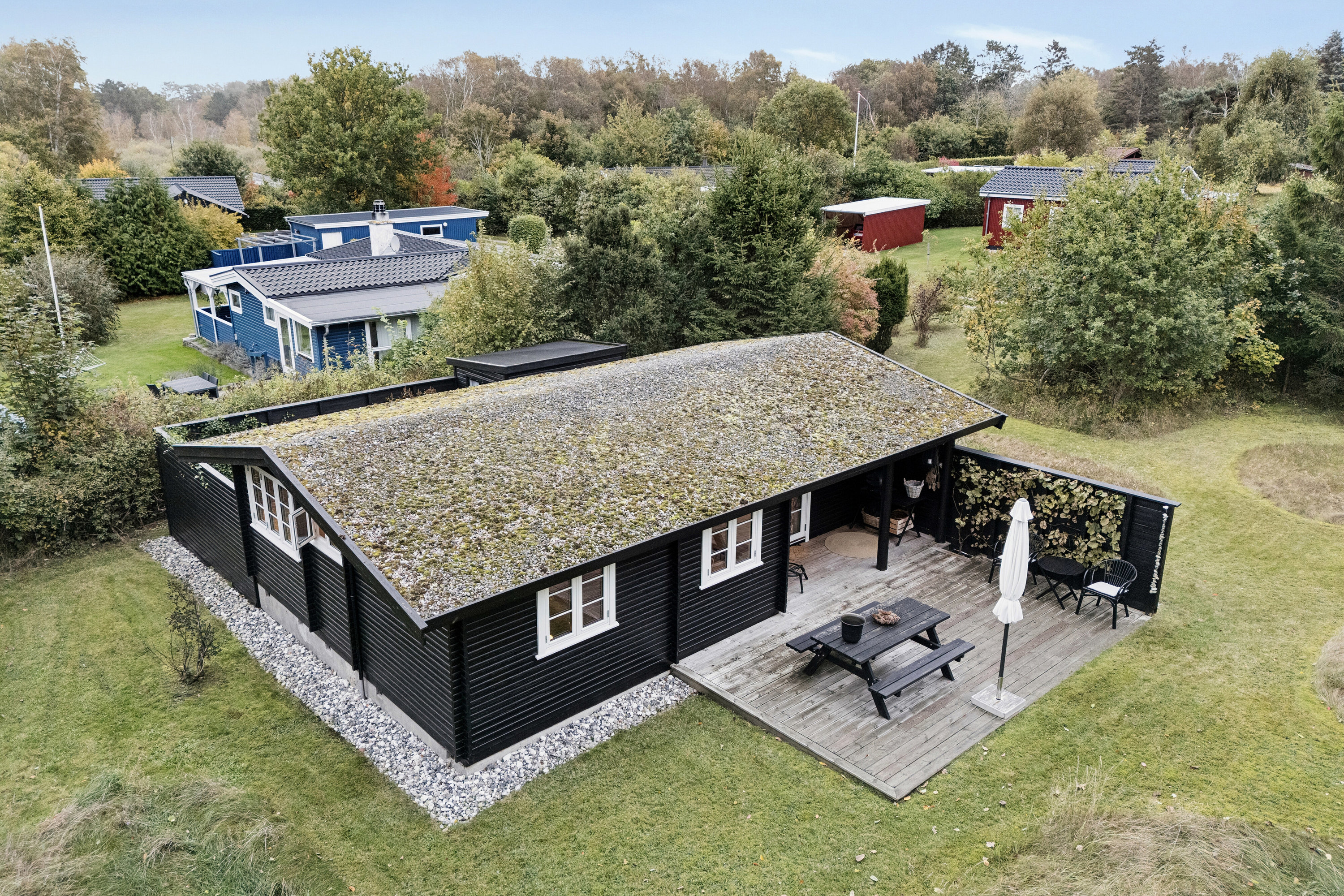 Fremhævet set fra haven billede i fuldskærmstilstand. Billede af Stenbukvej 4, Indelukket, 4550 Asnæs