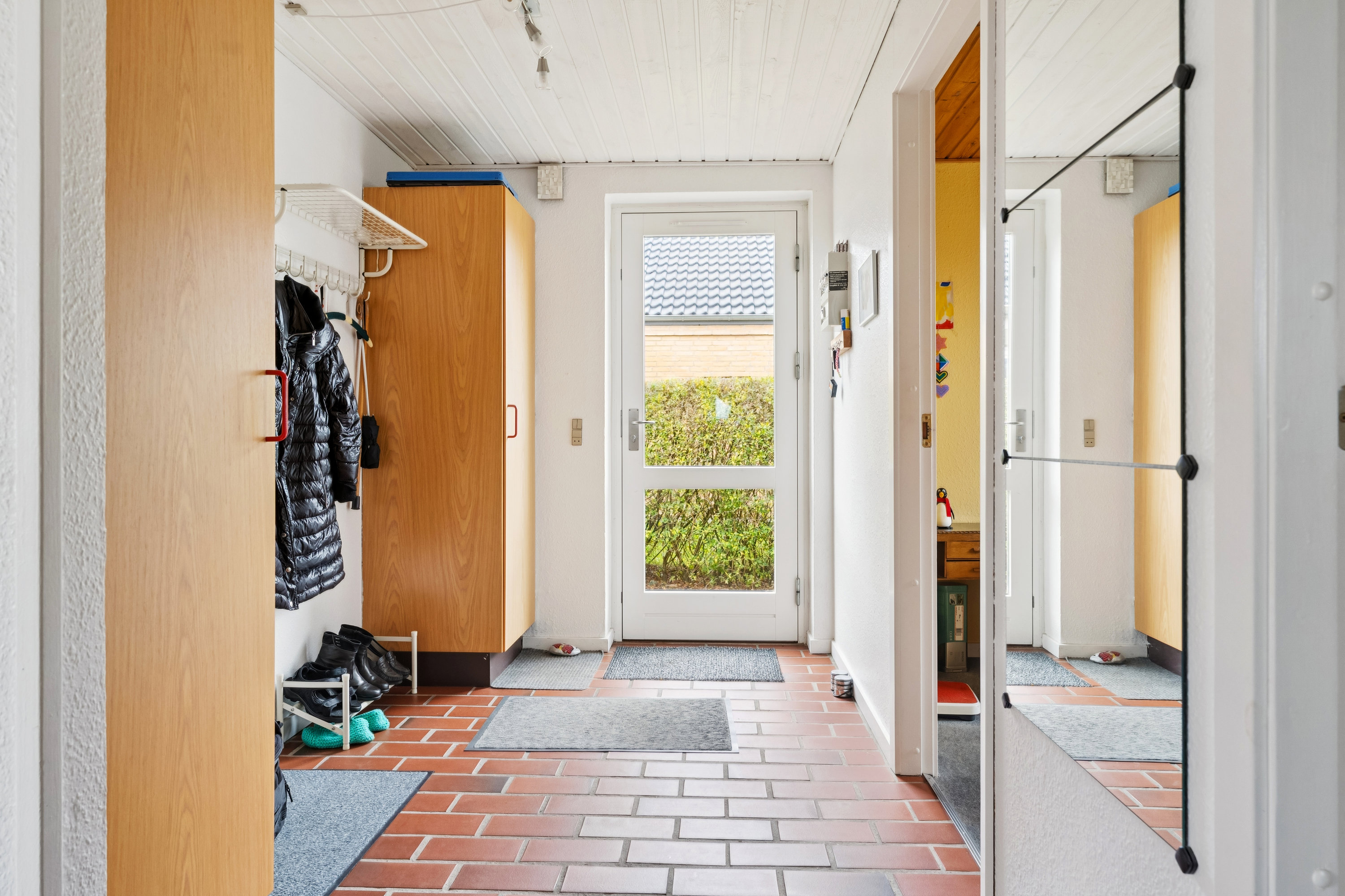 Fremhævet gang billede i fuldskærmstilstand. Billede af Østervænget 32, 8840 Rødkærsbro