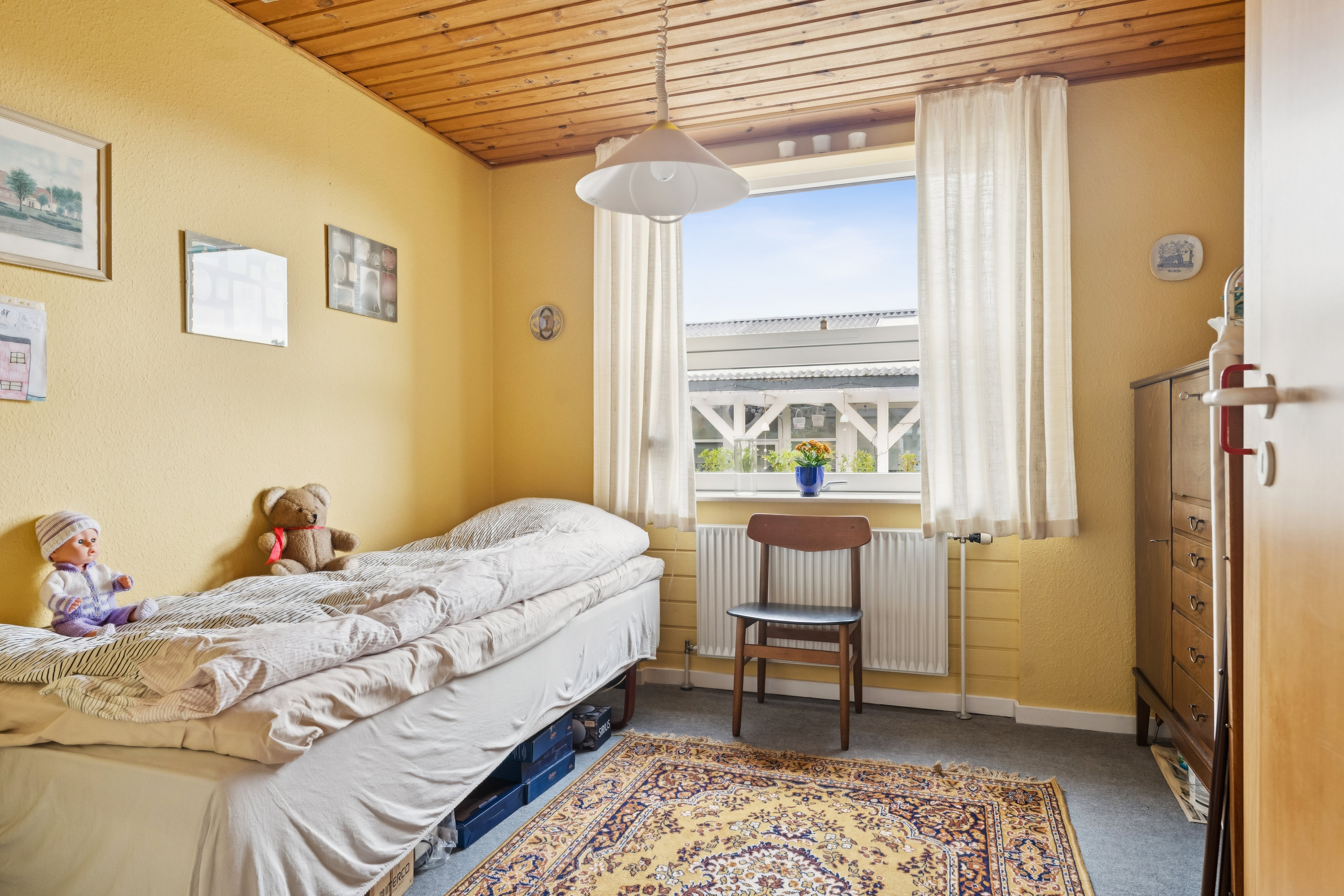 Fremhævet værelse billede i fuldskærmstilstand. Billede af Østervænget 32, 8840 Rødkærsbro