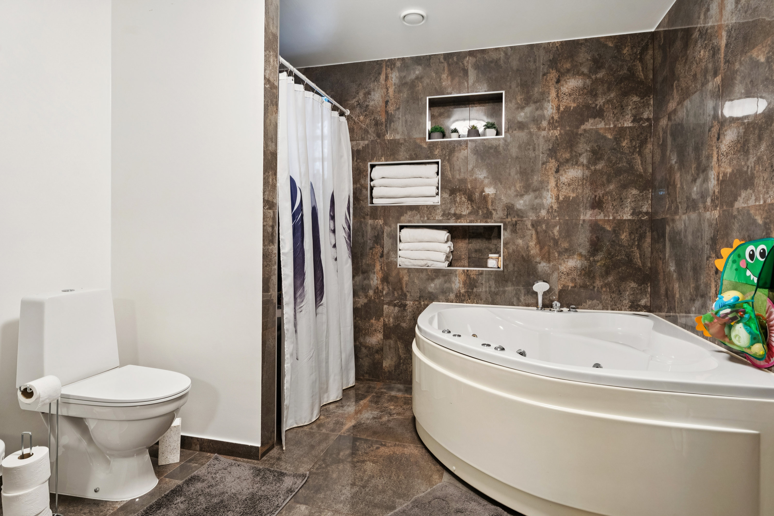 Fremhævet badeværelse billede i fuldskærmstilstand. Billede af Hobrovej 359, Råsted, 8920 Randers NV