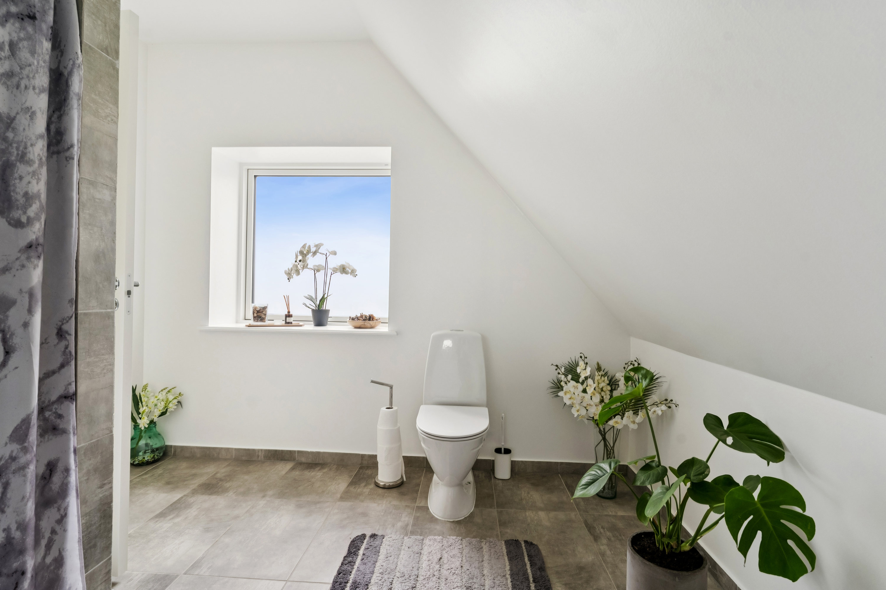 Fremhævet badeværelse billede i fuldskærmstilstand. Billede af Hobrovej 359, Råsted, 8920 Randers NV