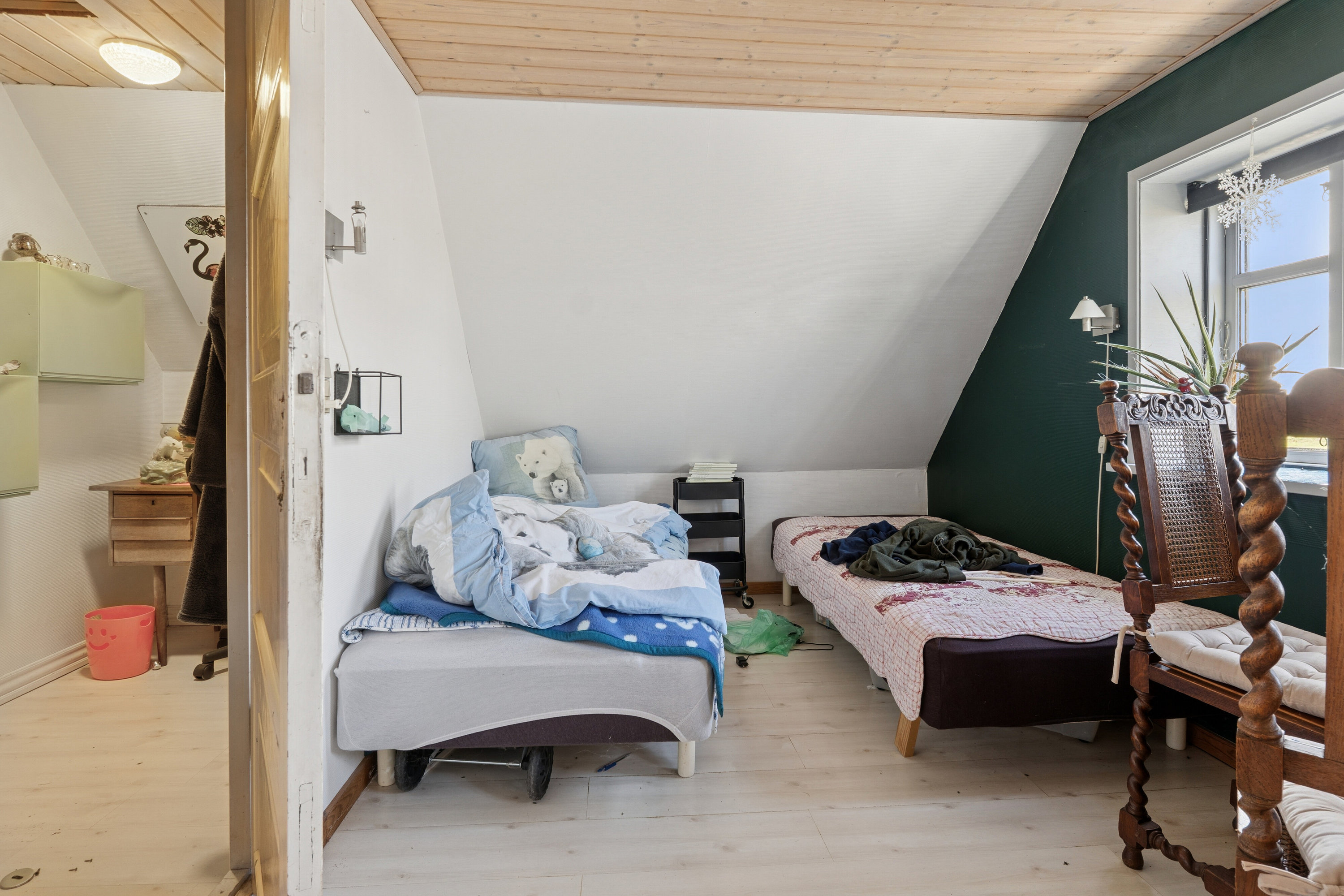 Fremhævet soveværelse billede i fuldskærmstilstand. Billede af Rakkebyvej 132, Hæstrup Stationsby, 9800 Hjørring