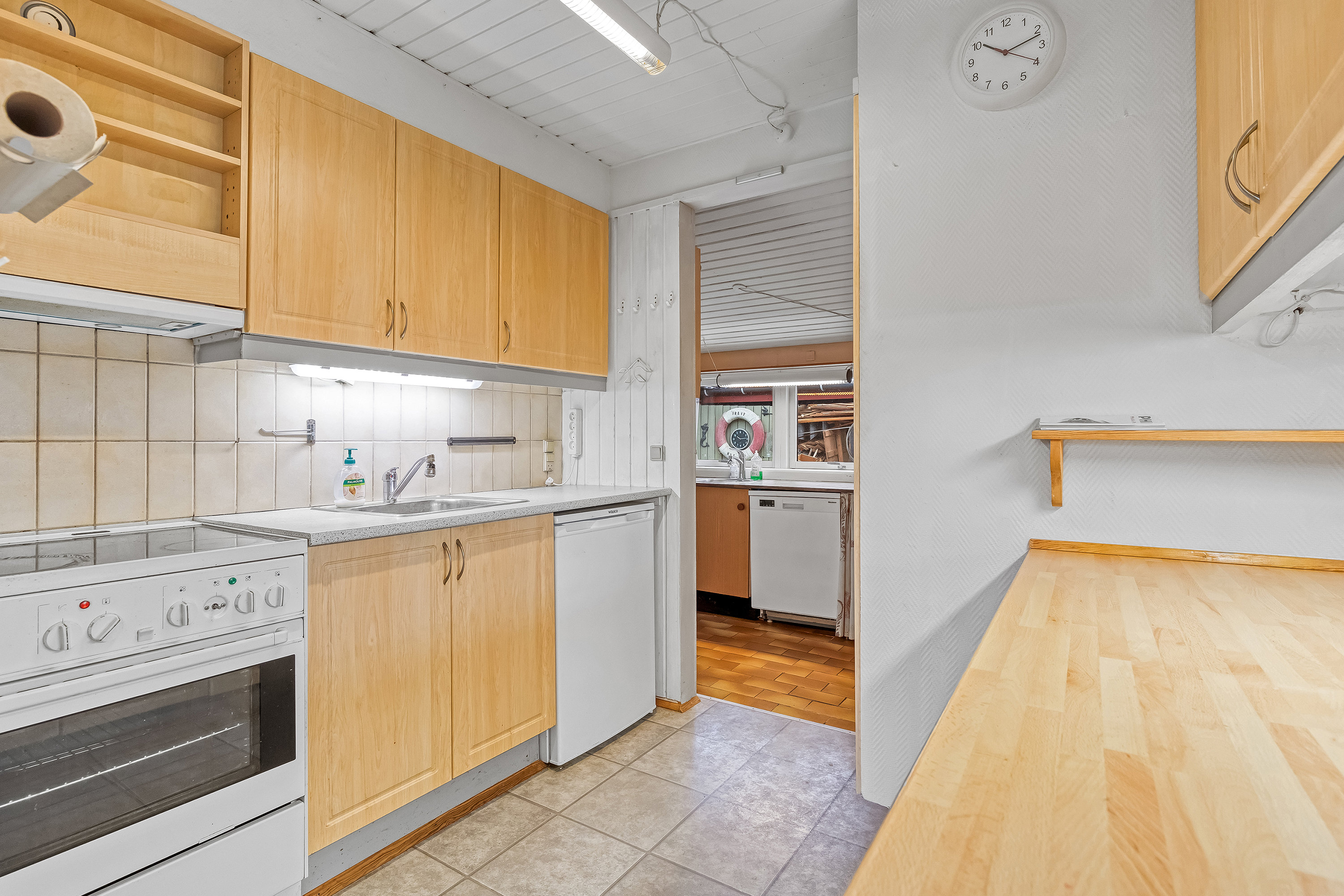 Fremhævet køkken billede i fuldskærmstilstand. Billede af Strandvej 76, Kulhuse, 3630 Jægerspris