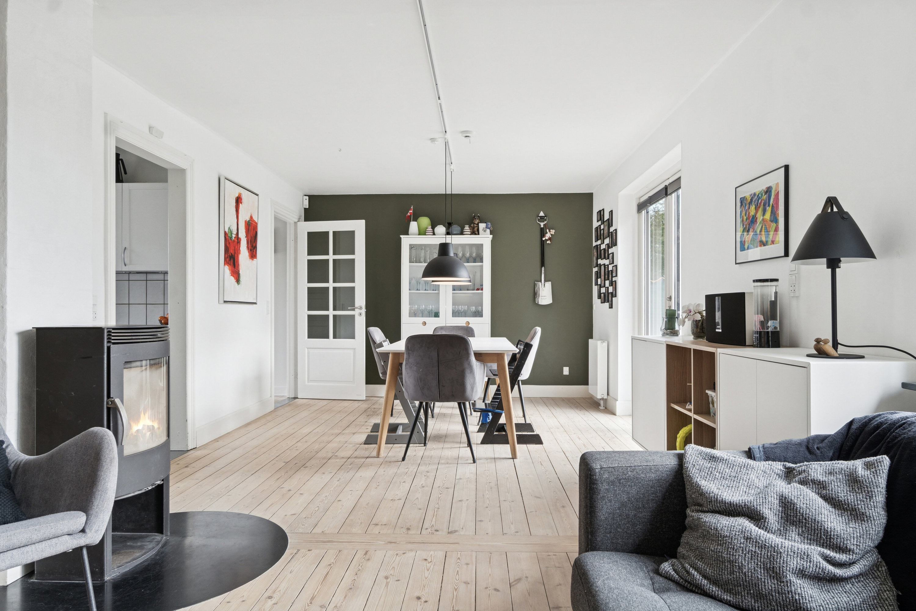 Fremhævet stue billede i fuldskærmstilstand. Billede af Sandbakkevej 29, Kongstrup, 4390 Vipperød