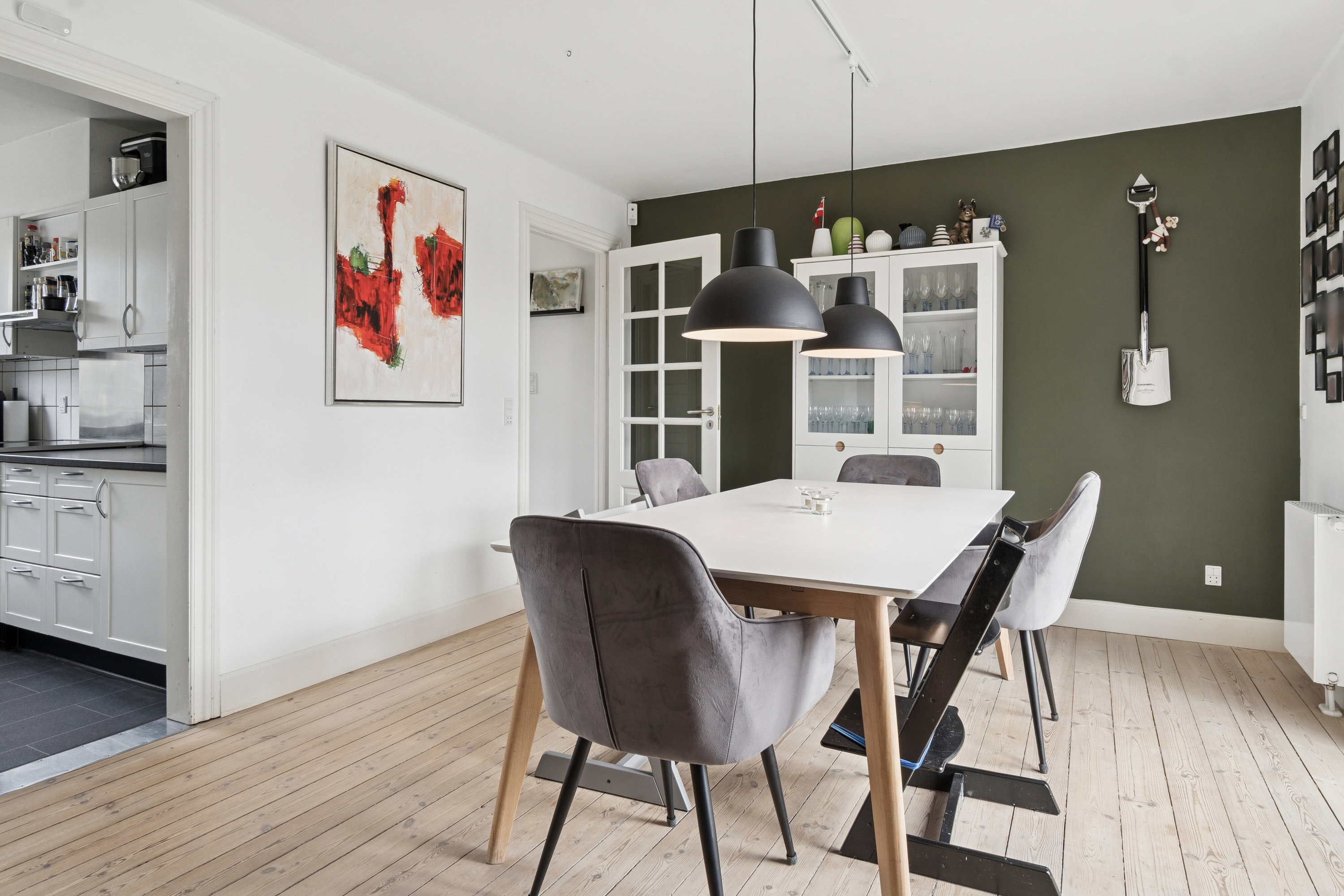Fremhævet spisestue billede i fuldskærmstilstand. Billede af Sandbakkevej 29, Kongstrup, 4390 Vipperød