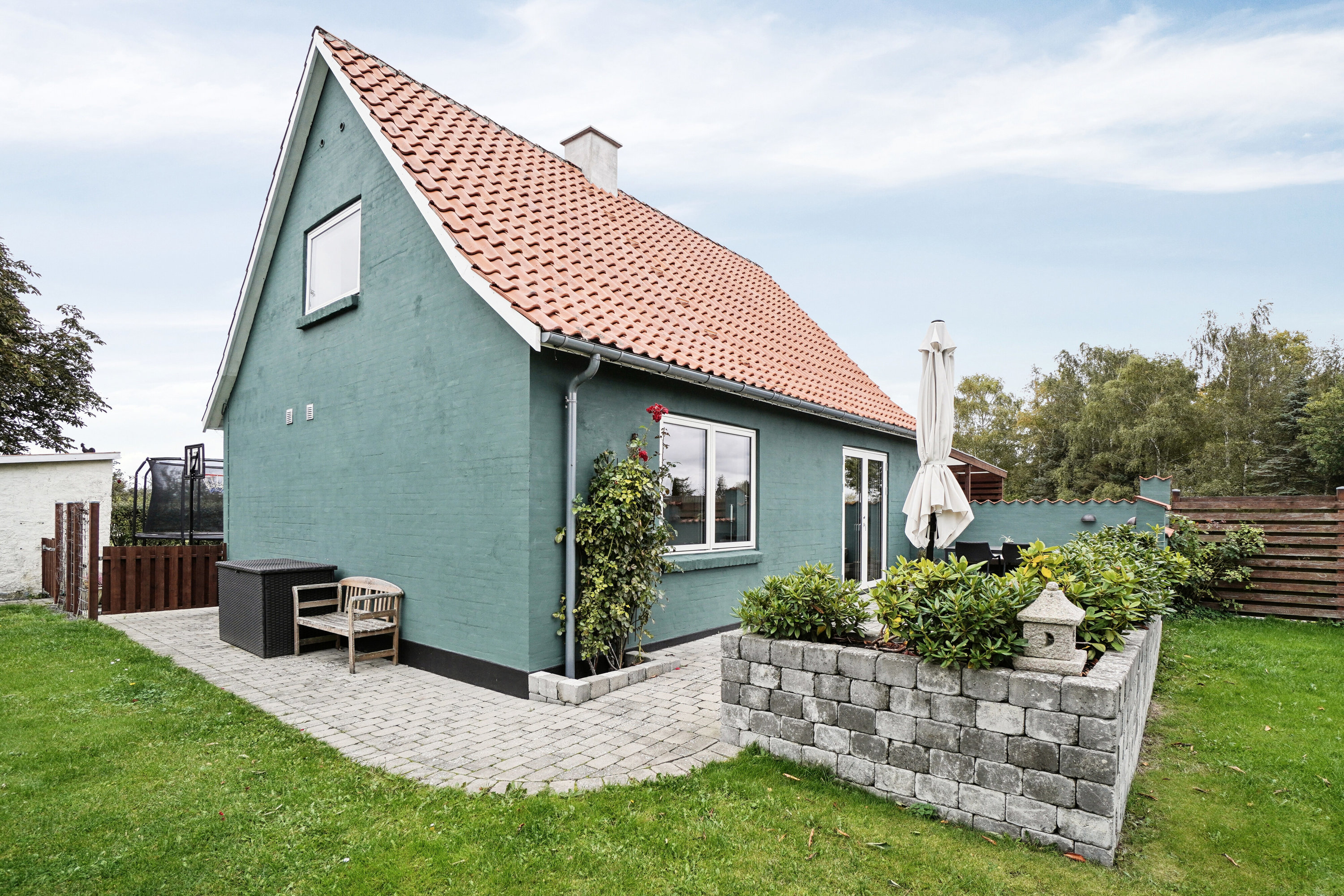 Fremhævet set fra haven billede i fuldskærmstilstand. Billede af Sandbakkevej 29, Kongstrup, 4390 Vipperød