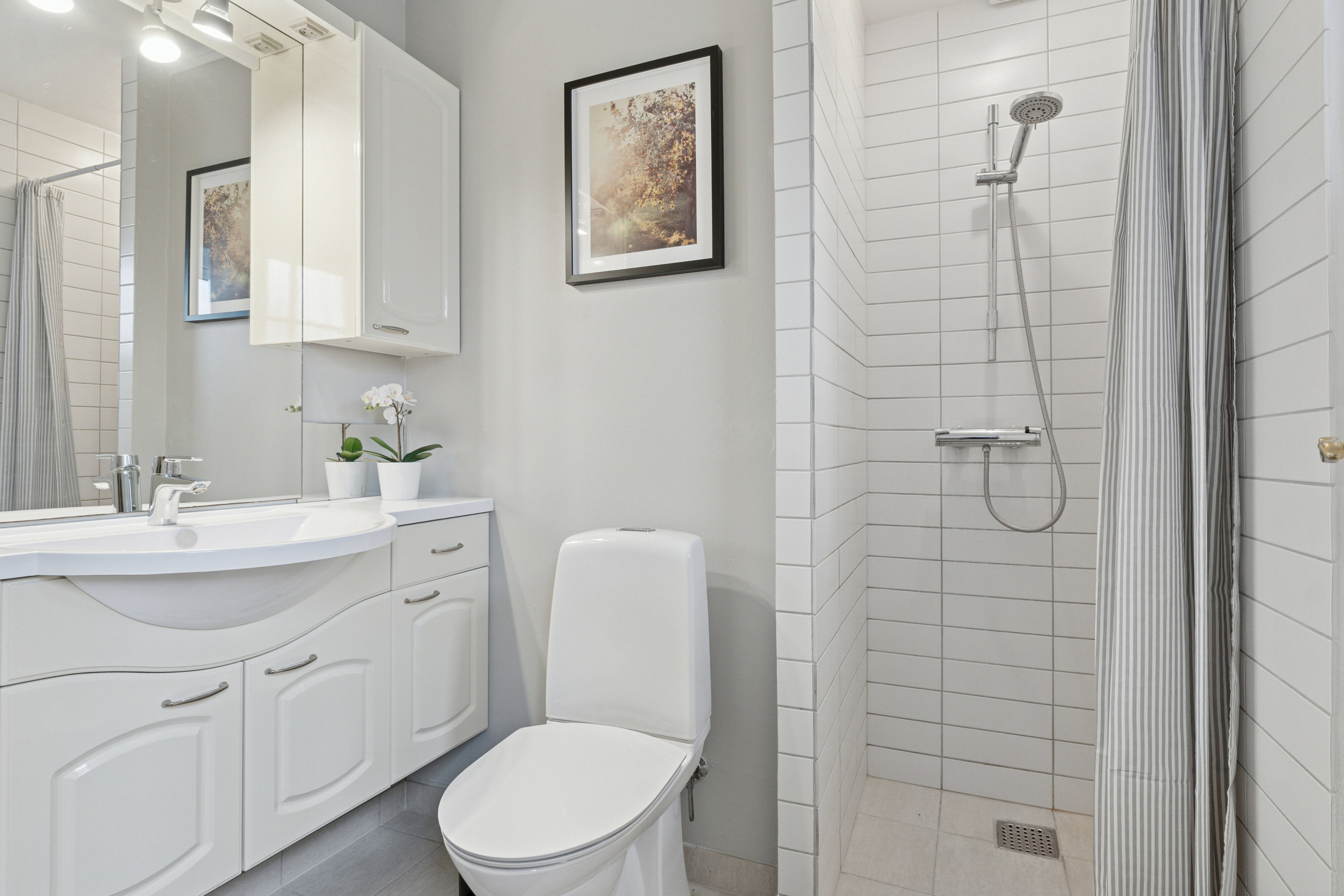 Fremhævet badeværelse billede i fuldskærmstilstand. Billede af Sdr Bindslevvej 21, 9881 Bindslev