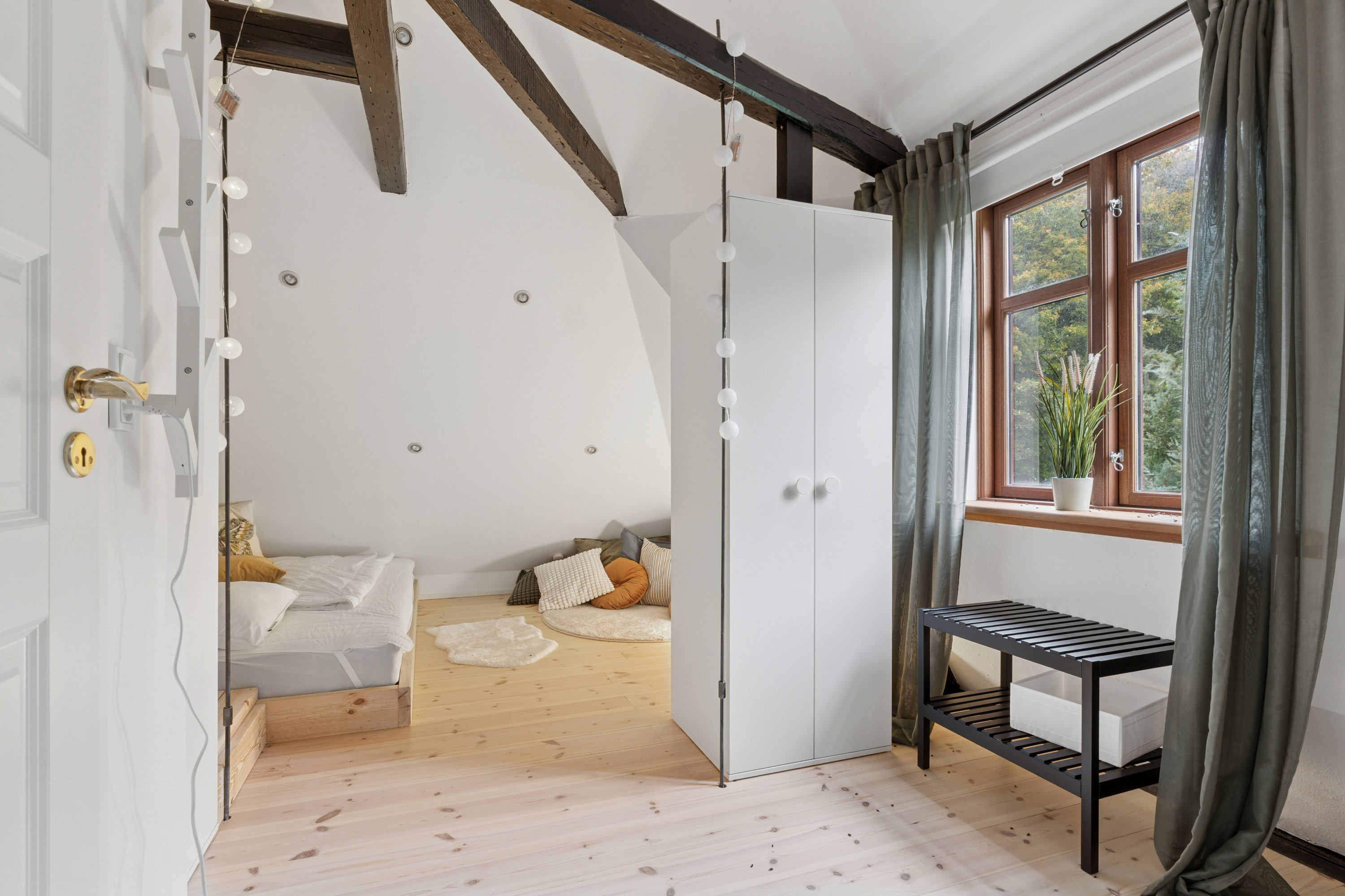 Fremhævet indendørs billede i fuldskærmstilstand. Billede af Sdr Bindslevvej 21, 9881 Bindslev