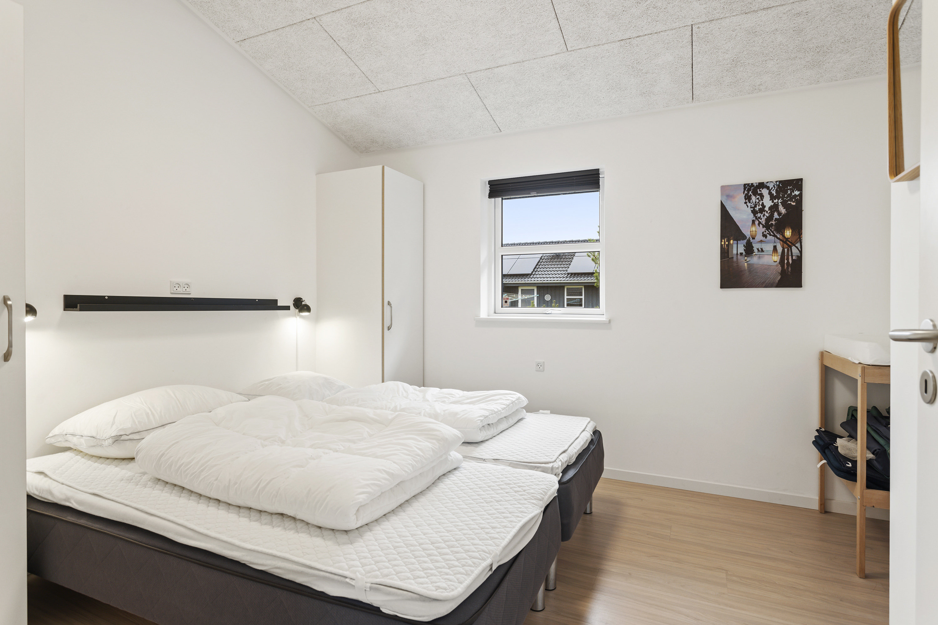 Fremhævet soveværelse billede i fuldskærmstilstand. Billede af Aaensvej 25, Bratten, 9981 Jerup