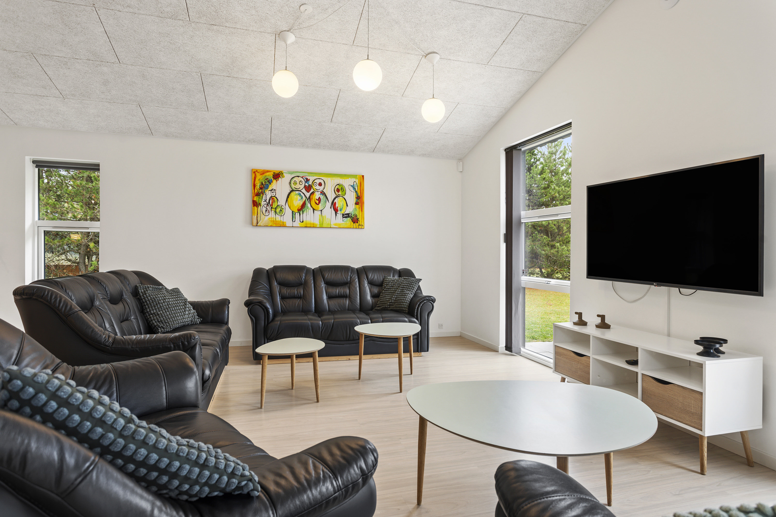 Fremhævet stue billede i fuldskærmstilstand. Billede af Aaensvej 25, Bratten, 9981 Jerup